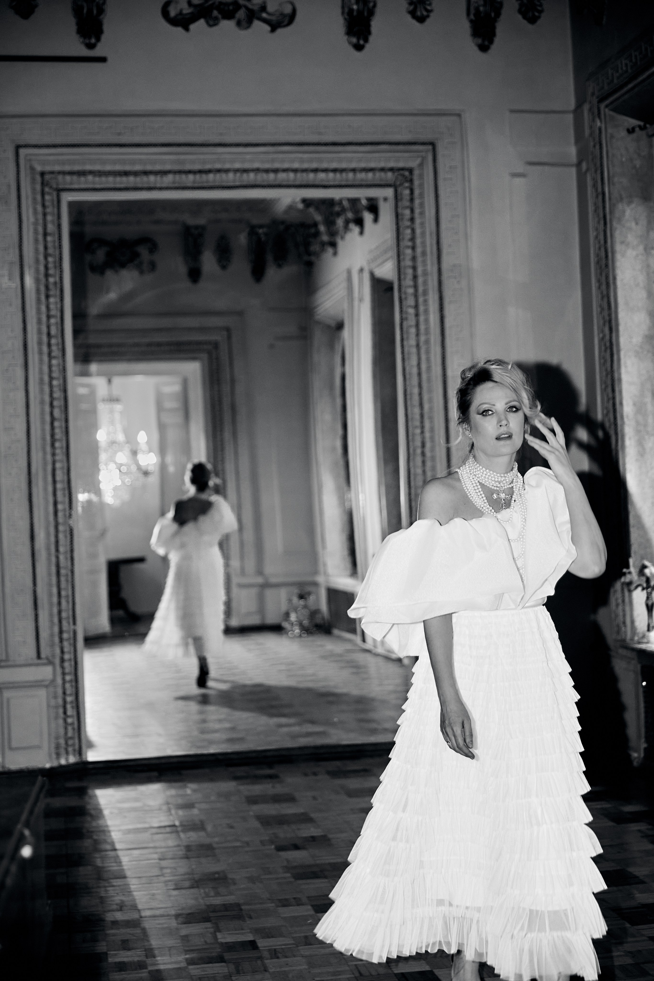 ELENA. Yulia Otroschenko