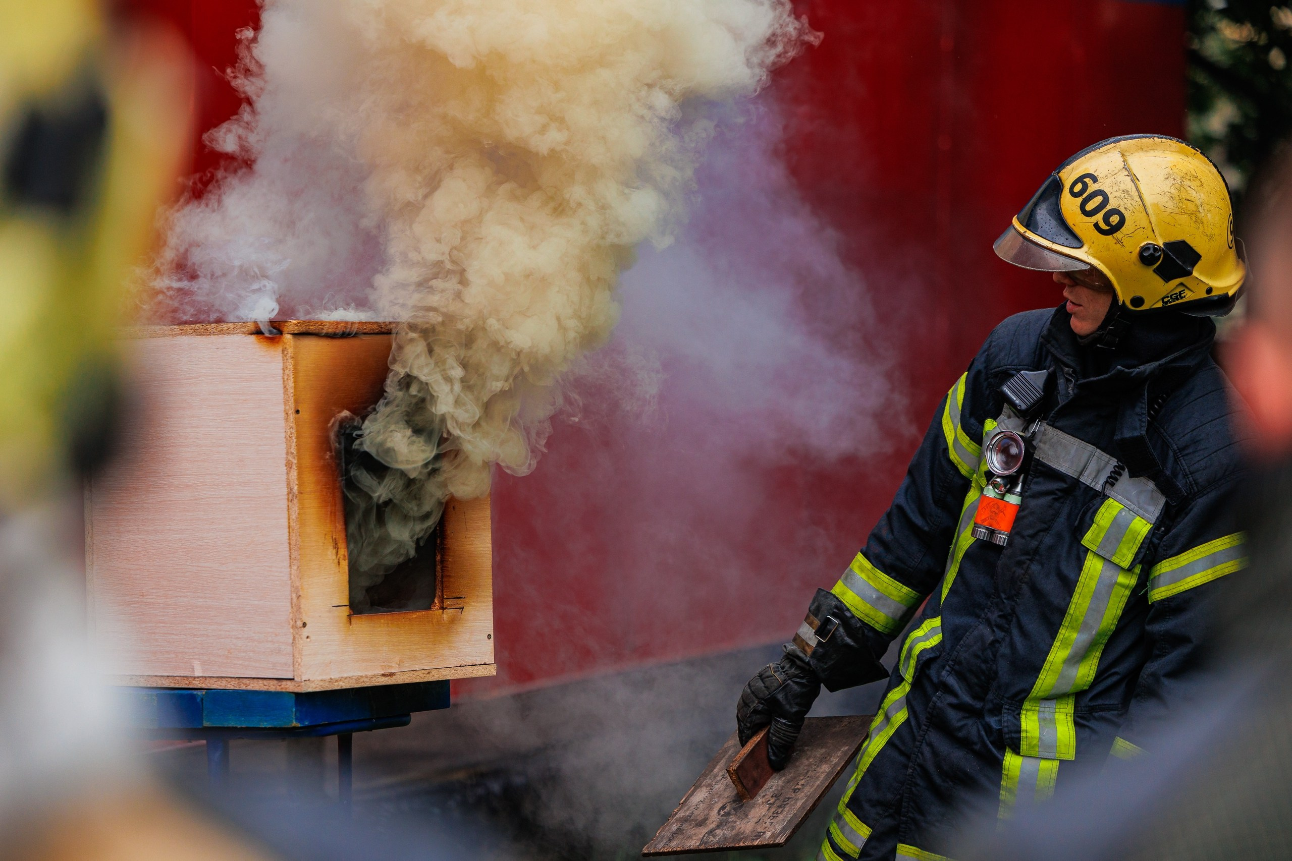 Пожарный репортёр Барнаул. Репортажный фотограф в Барнауле Владимир Игнатов