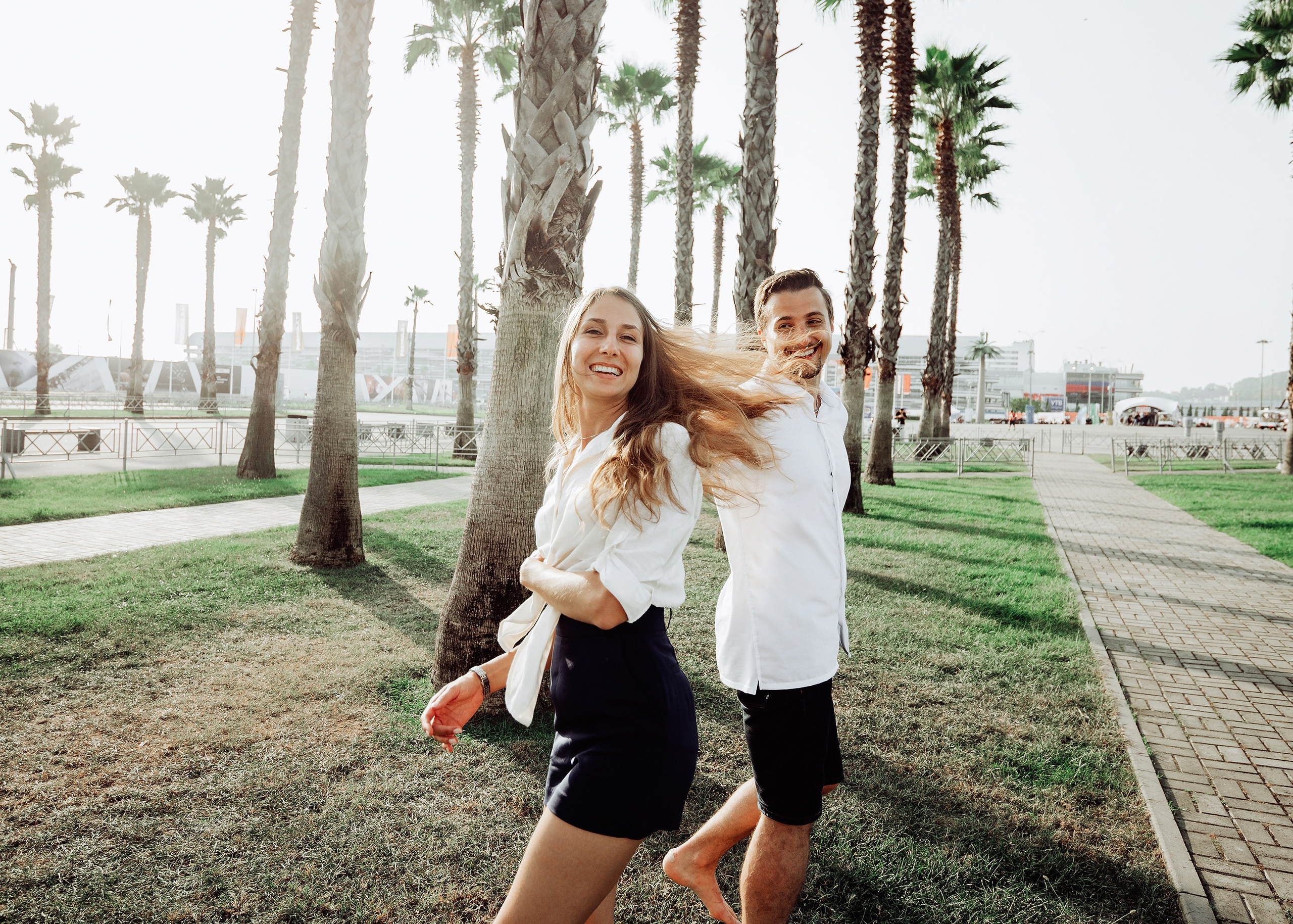 Love Story в Адлере, Сириусе. Фотограф в Адлере, Сириусе, Красной Поляне — лавстори, семейные и индивидуальные фотосессии