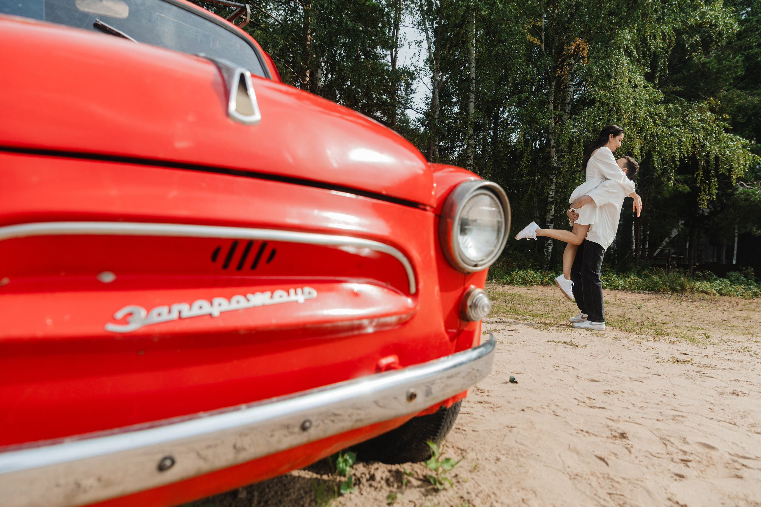 Свадебная фотосессия на берегу реки для Ивана и Влады в Н.Новгороде
