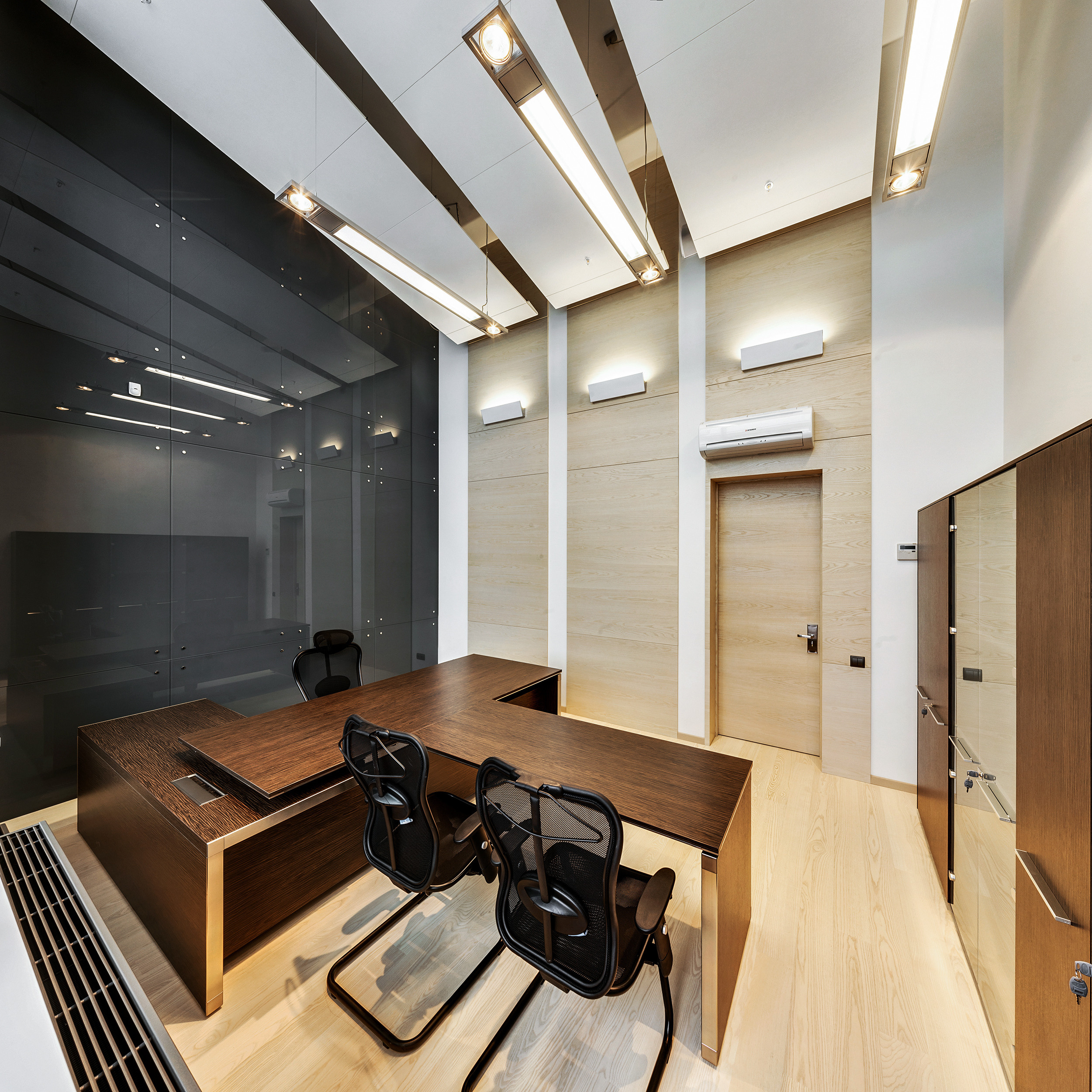 Интерьеры офиса компании "КОМОС". Фотограф для бизнеса Сергей Чирков. Город Ижевск, Удмуртия