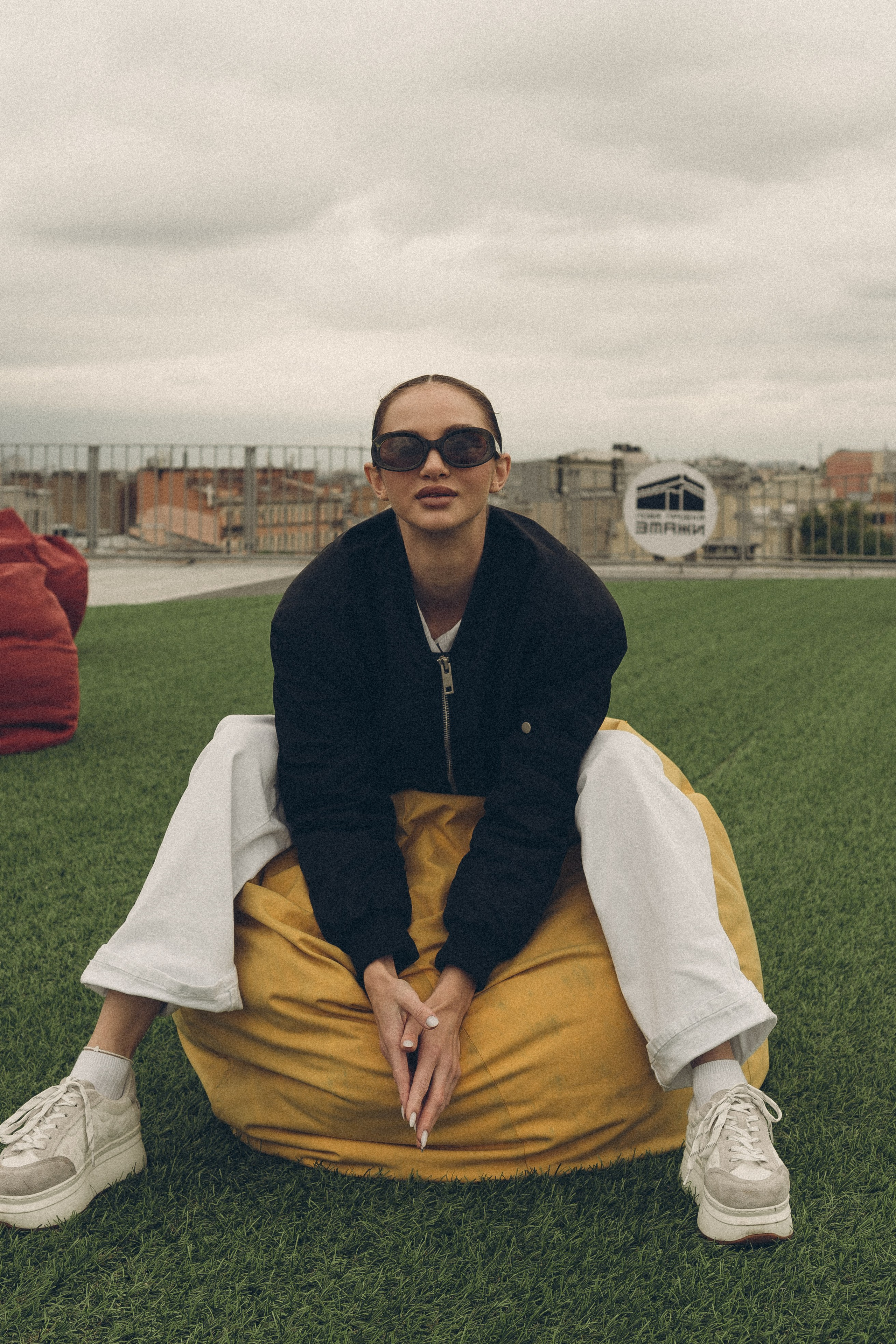 МЫ ГУЛЯЛИ ПРО КРЫШАМ ПИТЕРА. Профессиональный фотограф, Санкт-Петербург — Виктория Богомолова