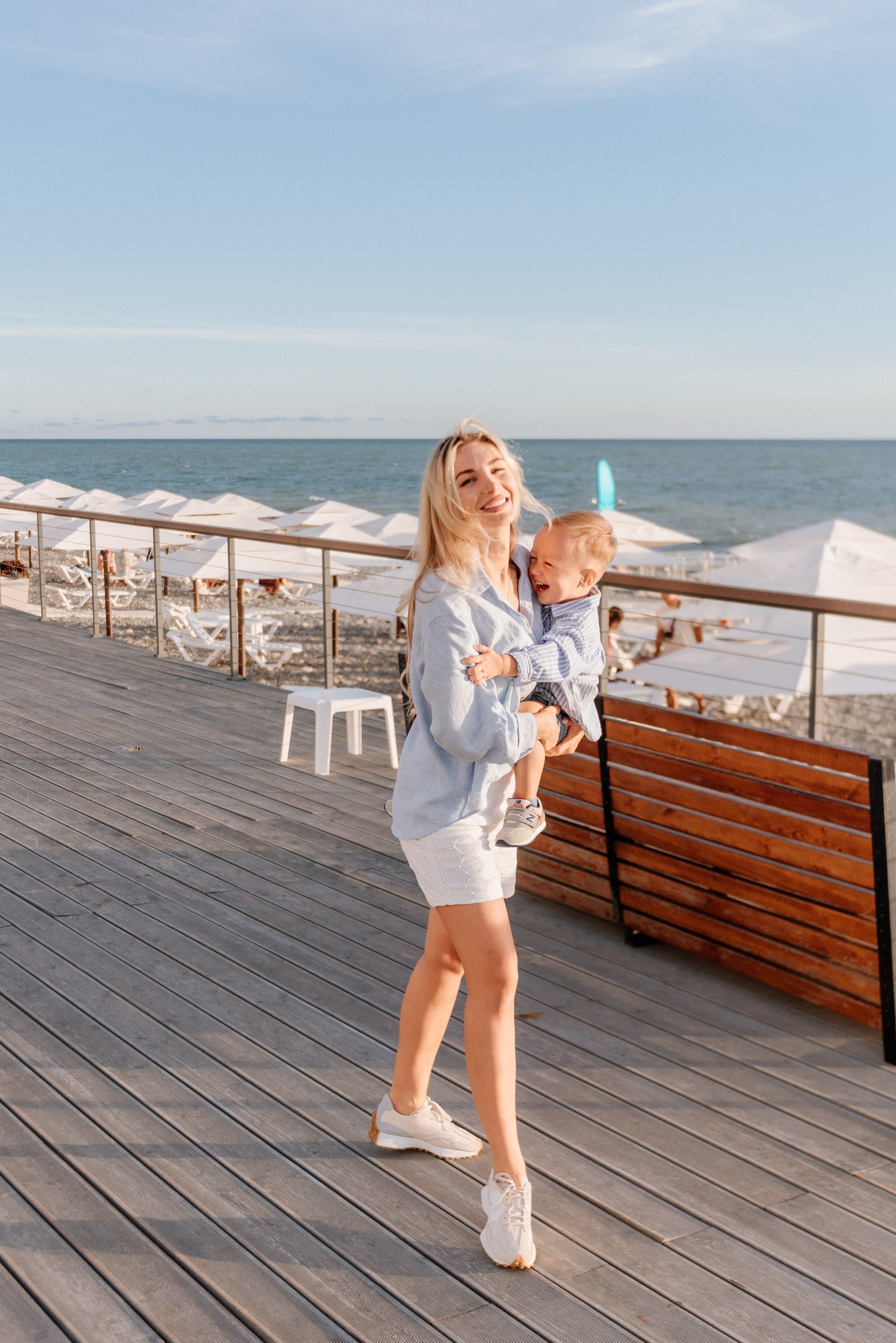 Family photoshoot in Batumi. Fedor Lemeshko — Destination Wedding and Family Lifestyle photographer