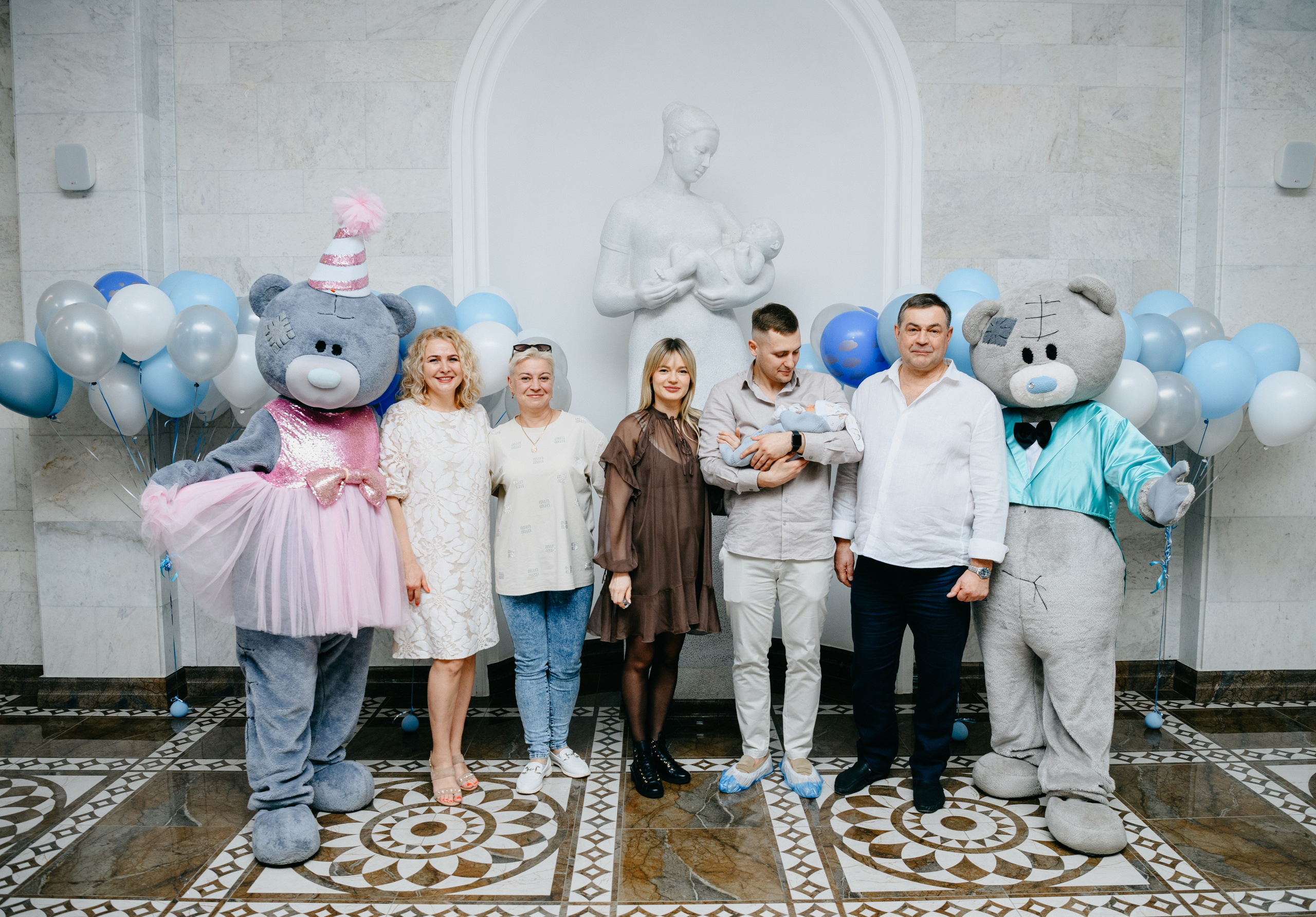 Выписка Владимира. Снегиревка. Фотограф на выписку из роддома в Москве и МО