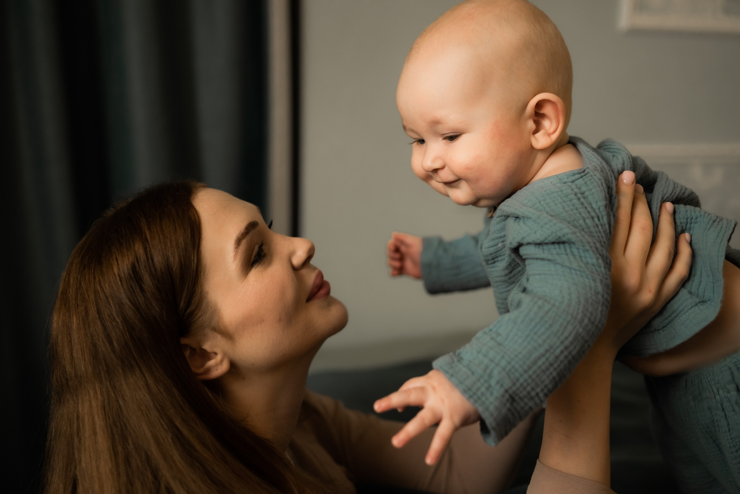 Загородная фотосессия 6 месяцев малышу. Фотограф Ксения Огородова портфолио