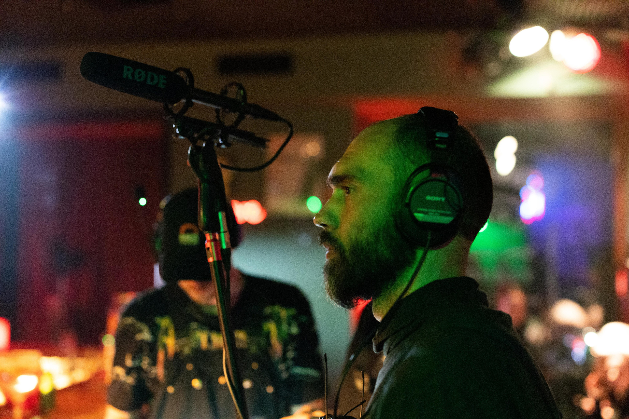 Film backstage. VICTORIA SHU