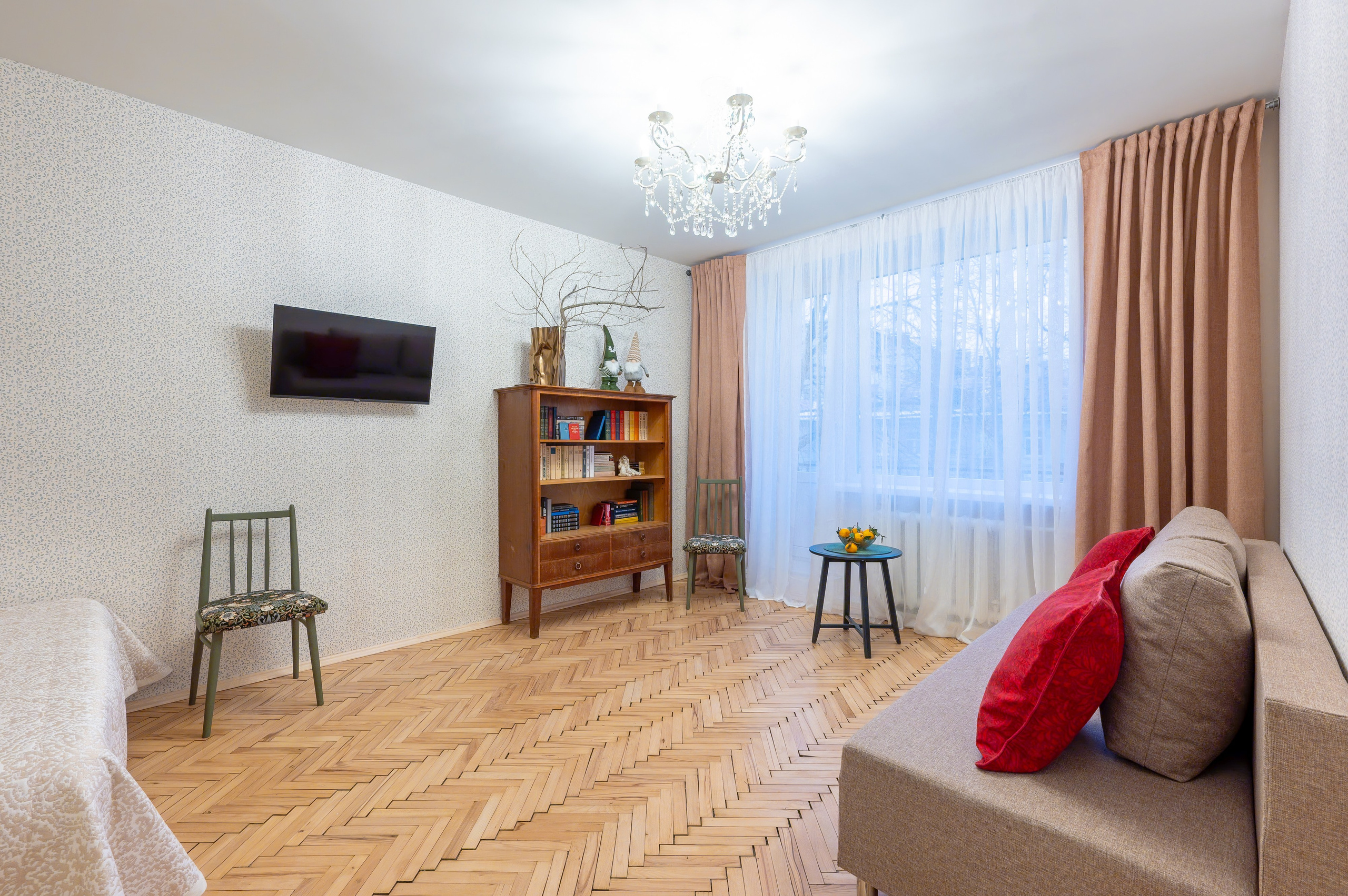 Квартира для суточной аренды на Казанской улице. Интерьерный фотограф. Фото- видеосъемка недвижимости Санкт-Петербург