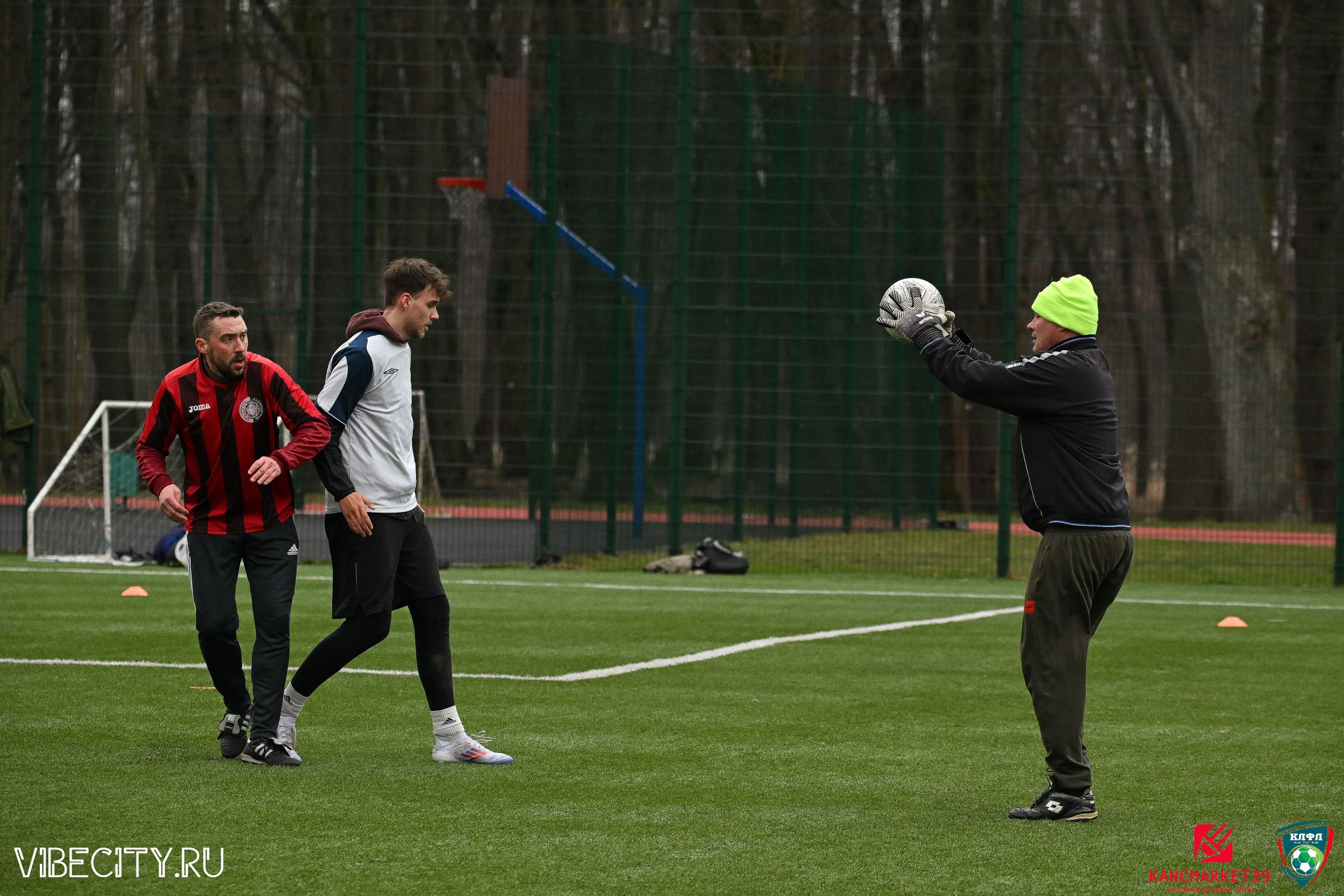 XX ЧЕМПИОНАТ КАЛИНИНГРАДСКОЙ ЛФЛ КАНЦМАРКЕТ39 сезона 2024–2025 гг. VIBECITY.RU Вайб Сити Ру Фоторепортажи Фотоотчеты Калининград