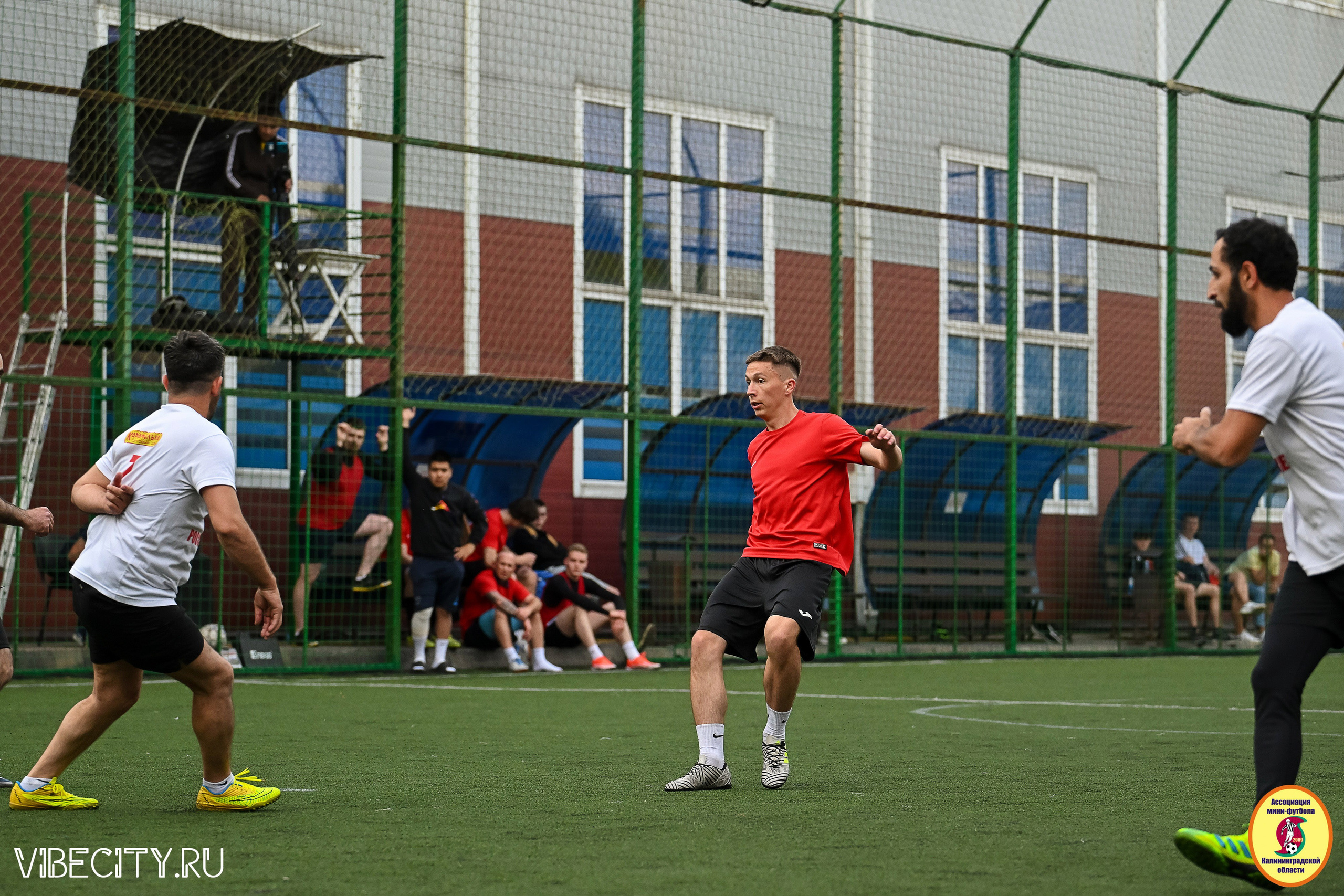ИГРЫ МИНИ-ФУТБОЛЬНОЙ И КОРПОРАТИВНОЙ ЛИГИ. VIBECITY.RU Вайб Сити Ру Фоторепортажи Фотоотчеты Калининград