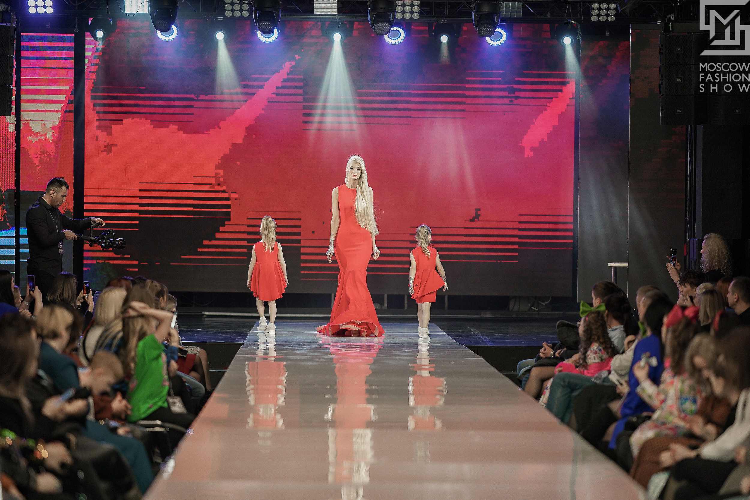 Показ Moscow Fashion Show. Школа Развития моделей Город Ижевск