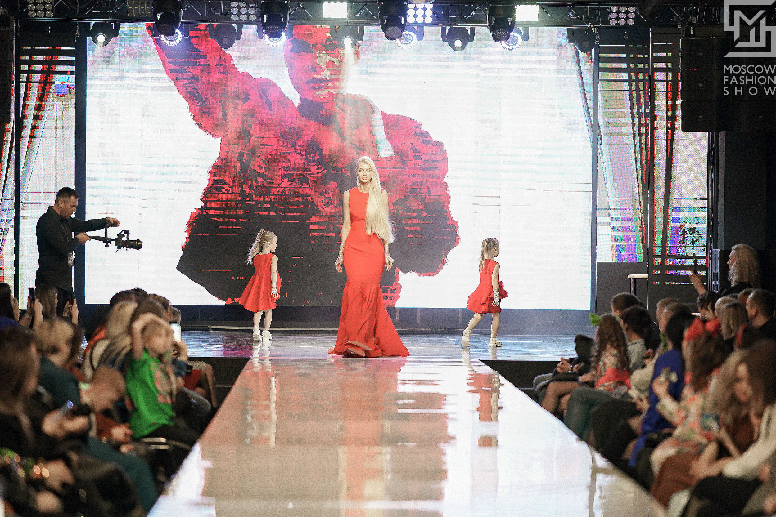 Показ Moscow Fashion Show. Школа Развития моделей Город Ижевск