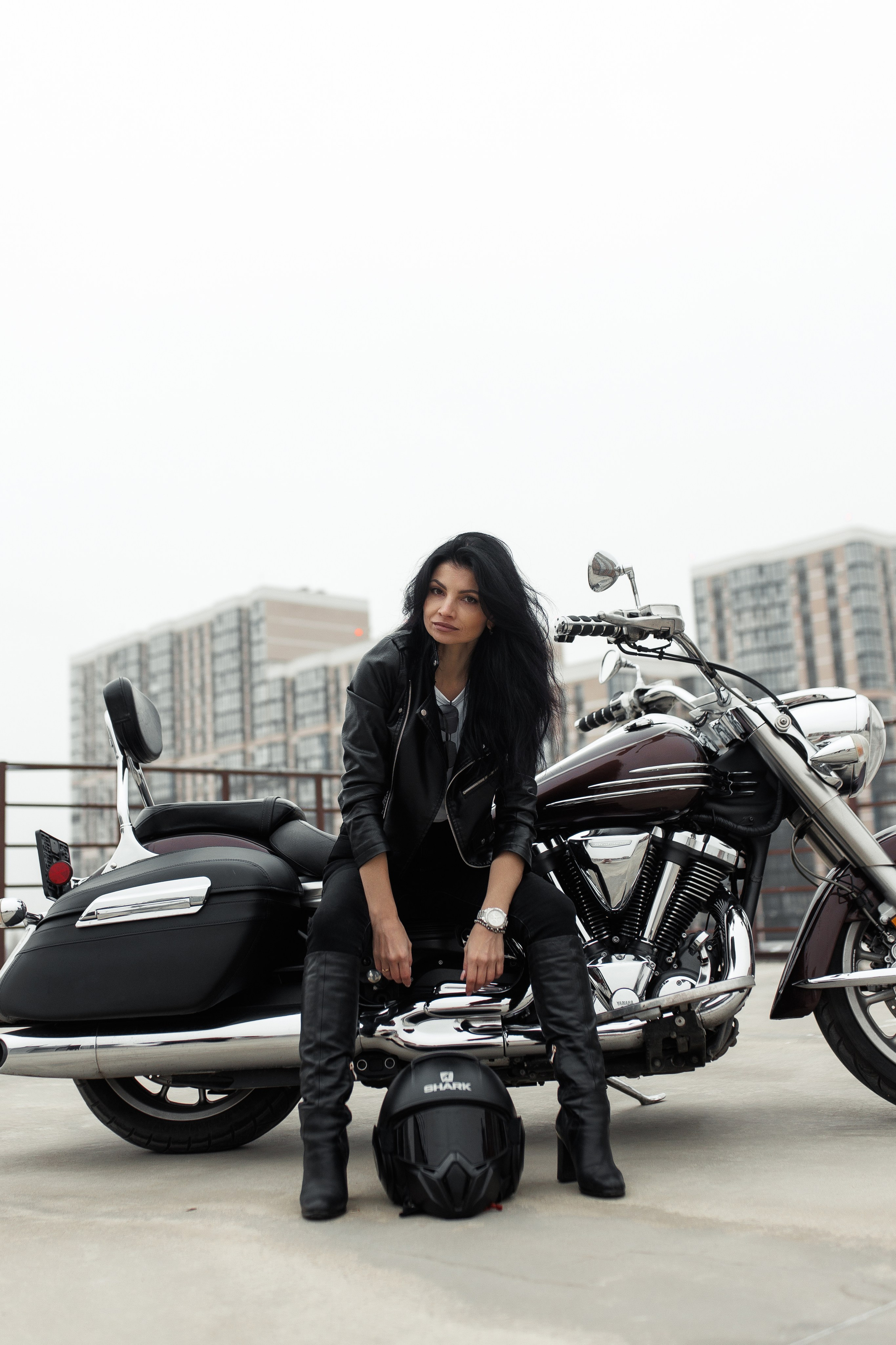 На крыше с мото