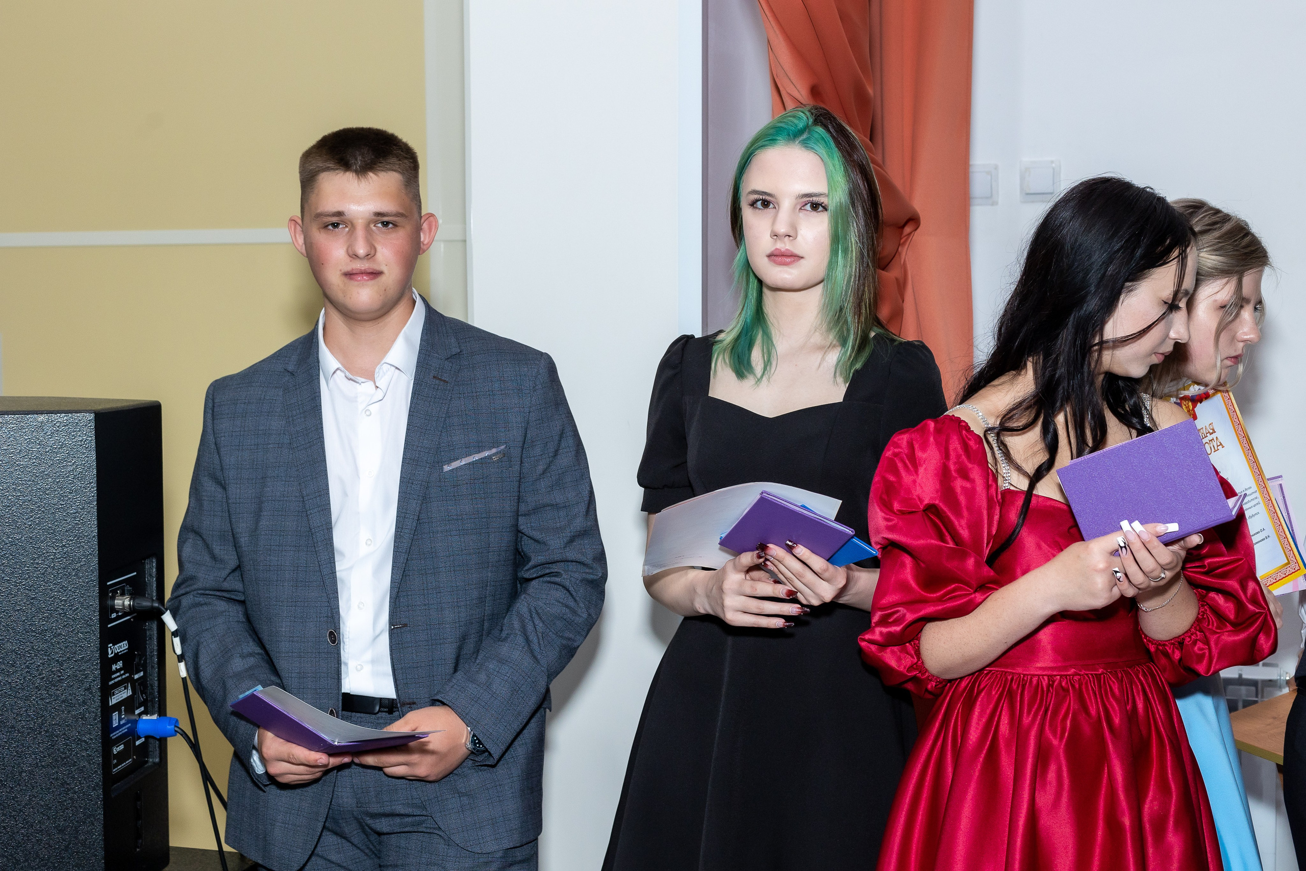 Вручение аттестата 2025. Выпускные альбомы Майкоп, Краснодар Елена Золотарева