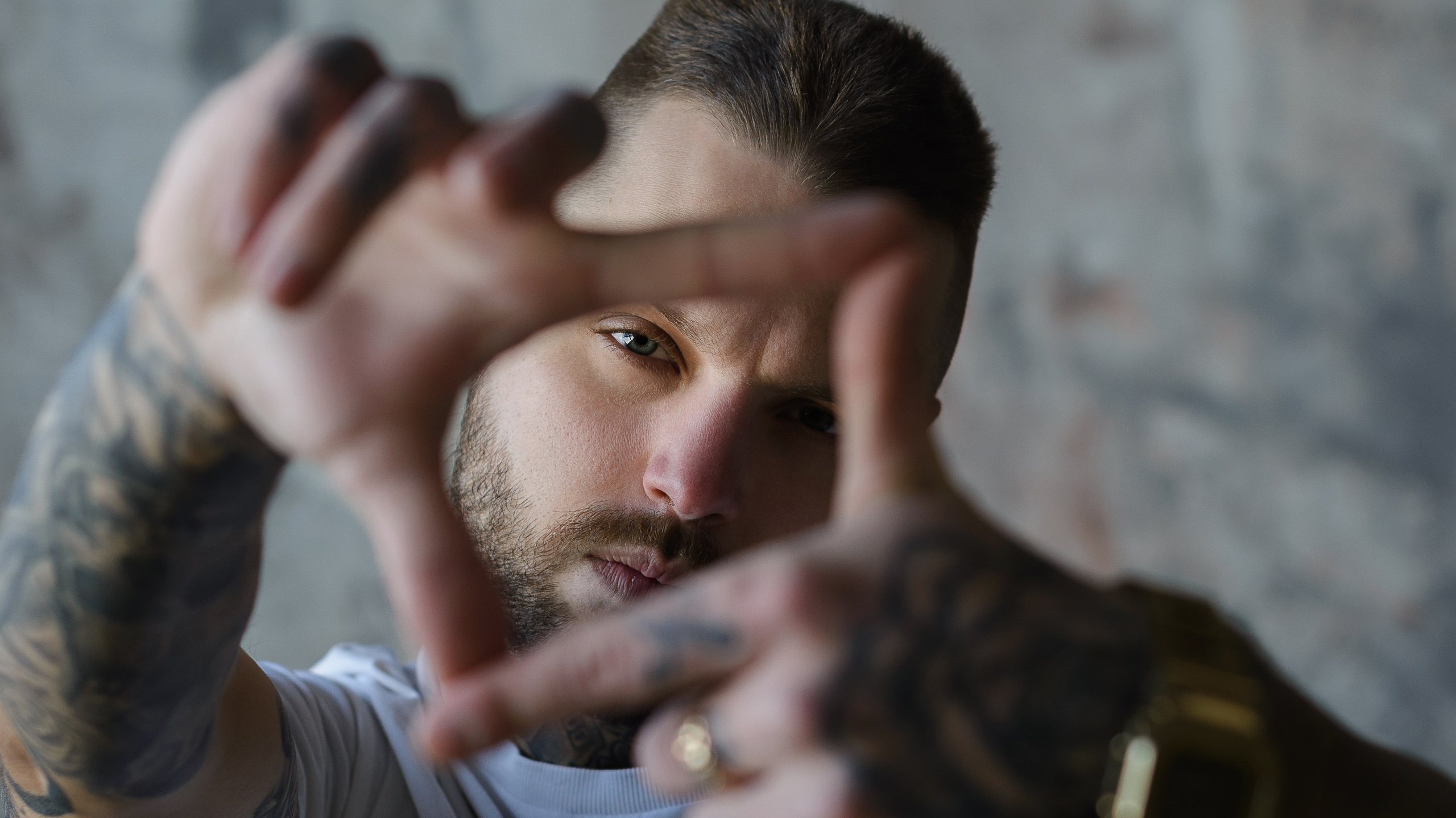 Портретный фотограф в Красноярске Никита Прудников