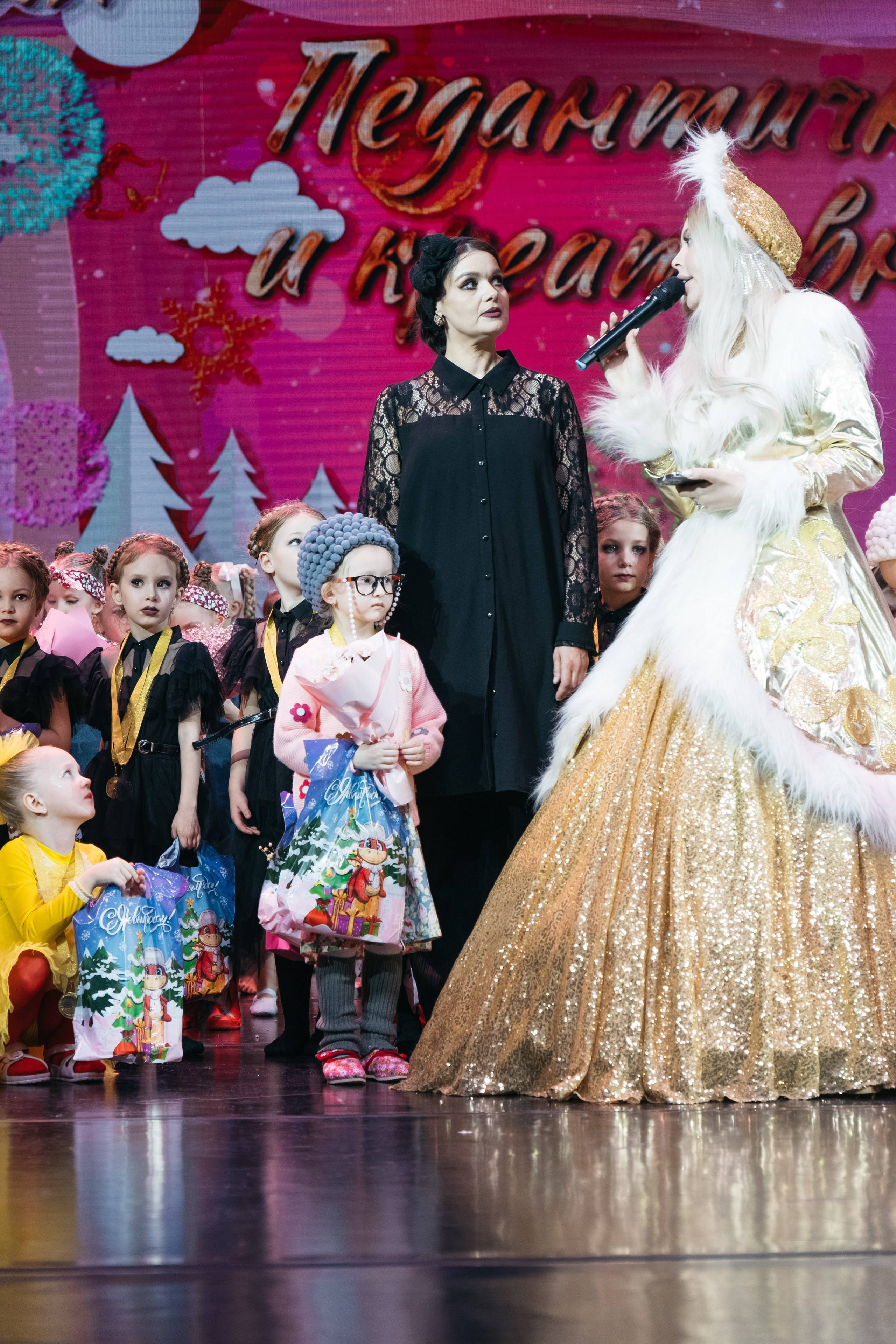 СурГУ 23.12.23. Репортажный и свадебный фотограф в Сургуте