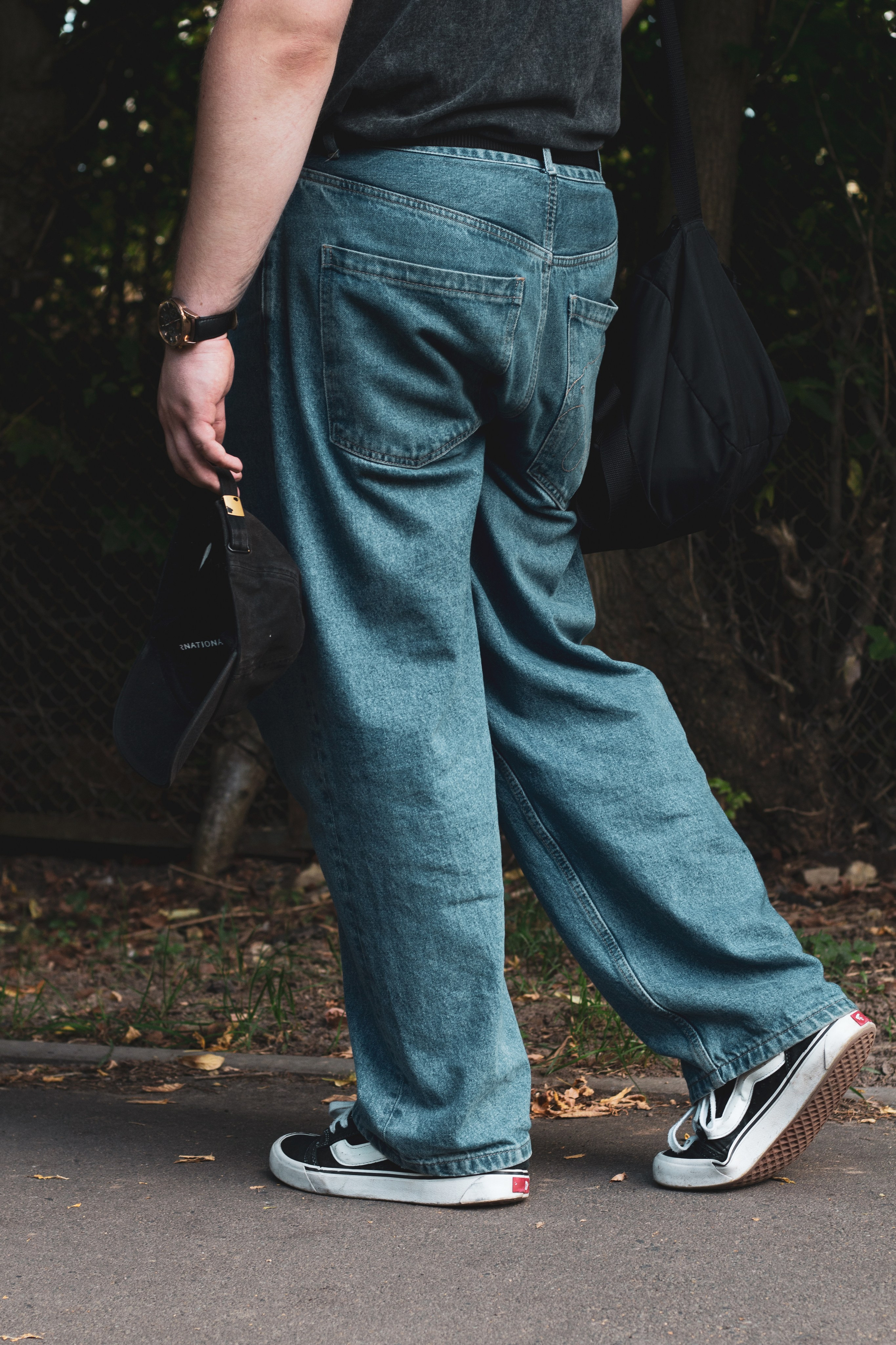 Уличная съемка — Кирилл. Портретный фотограф в Орле. Готовые фото за 3 дня! Помощь в позировании. Советы по организации