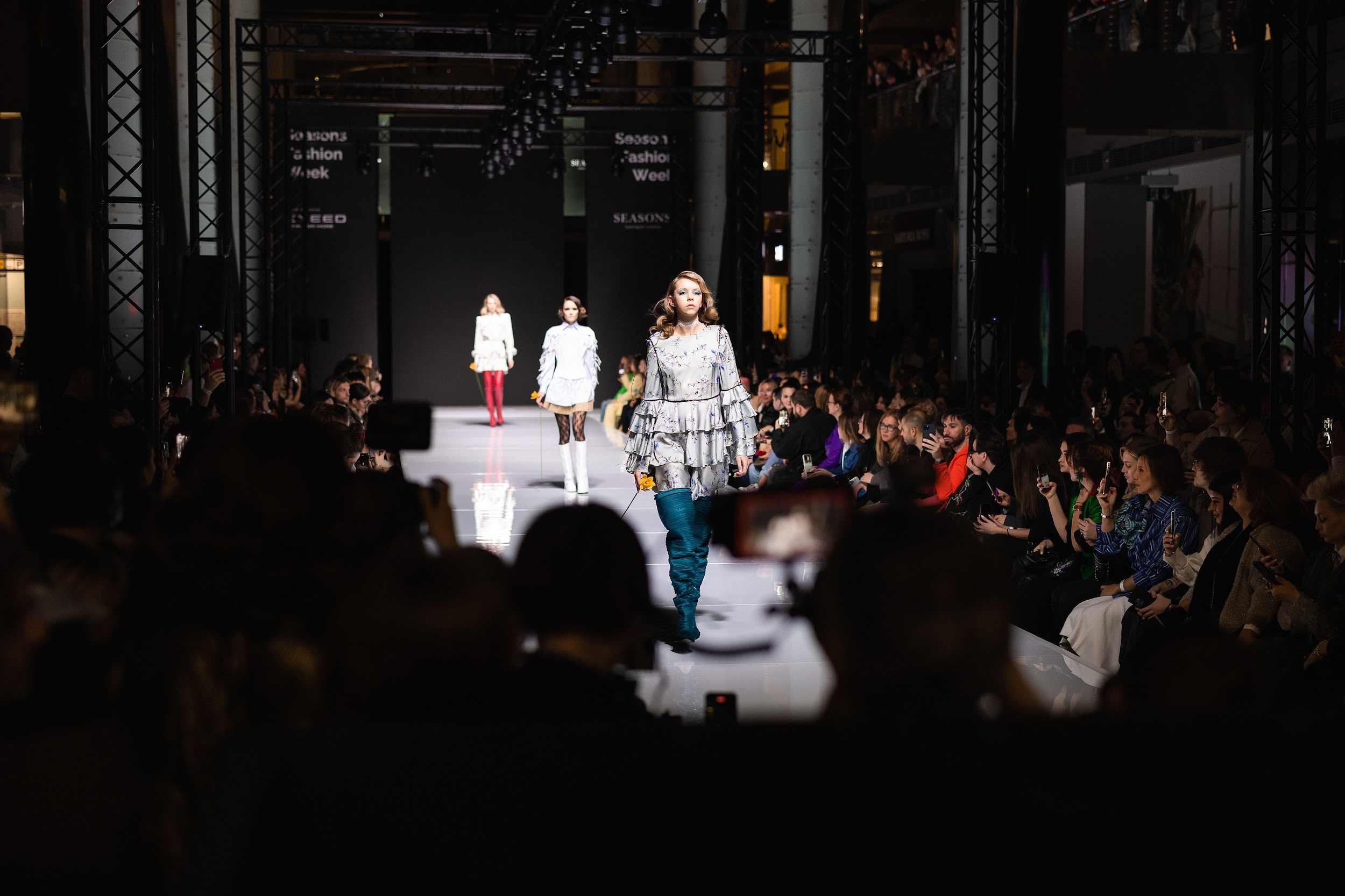 Season Fashion Week 2022. Kirillova Studio — мастерская декора и событий Юли Кирилловой