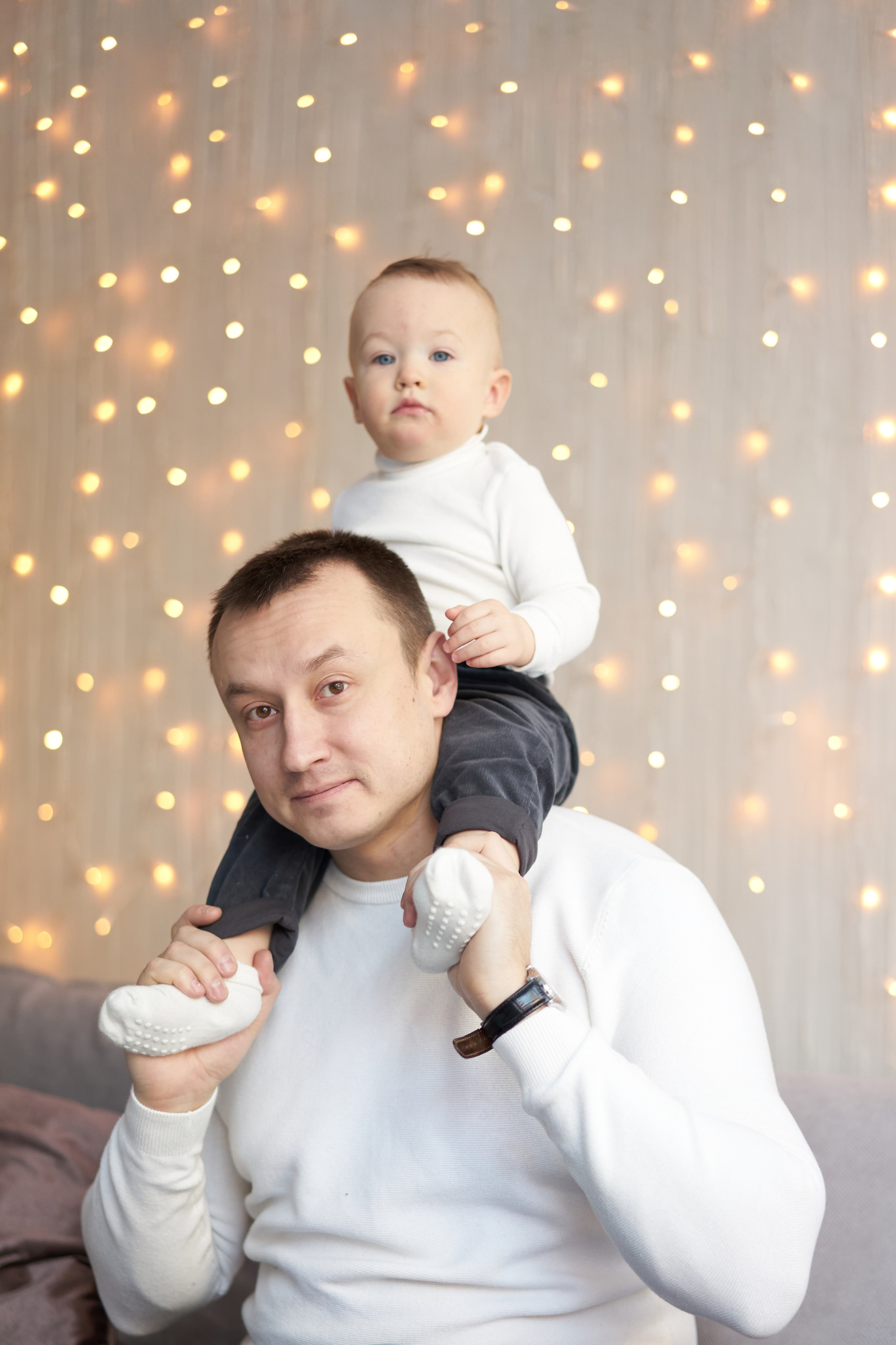 Семейная фотосессия в студии. Фотограф Екатеринбург Кокшарова Александра