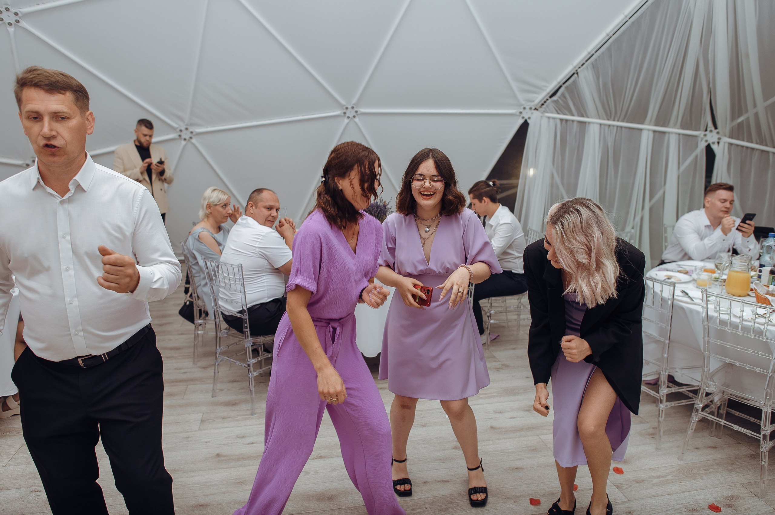 Семейный и дружелюбный свадебный день Людмилы и Сергея. Свадебный фотограф в Ярославле Денис Медоваров