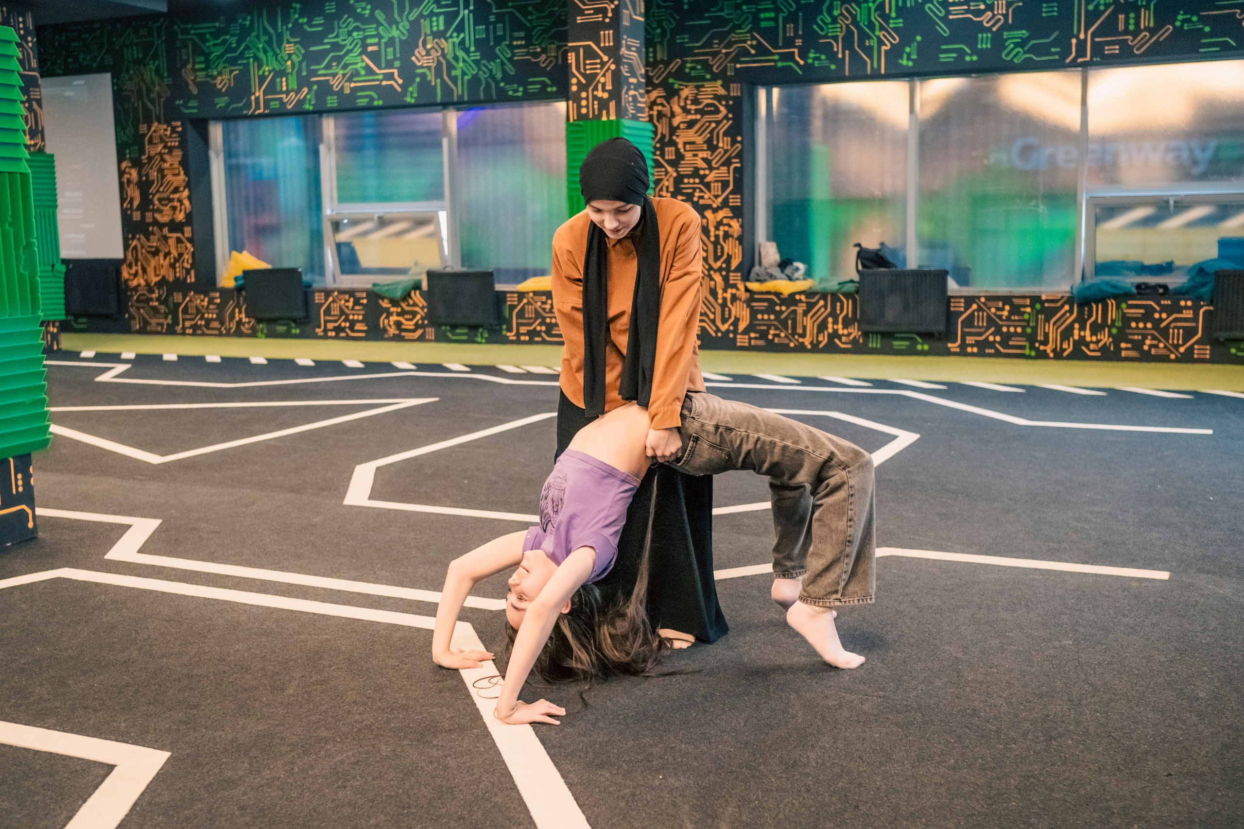 VR April-May. Felixtones