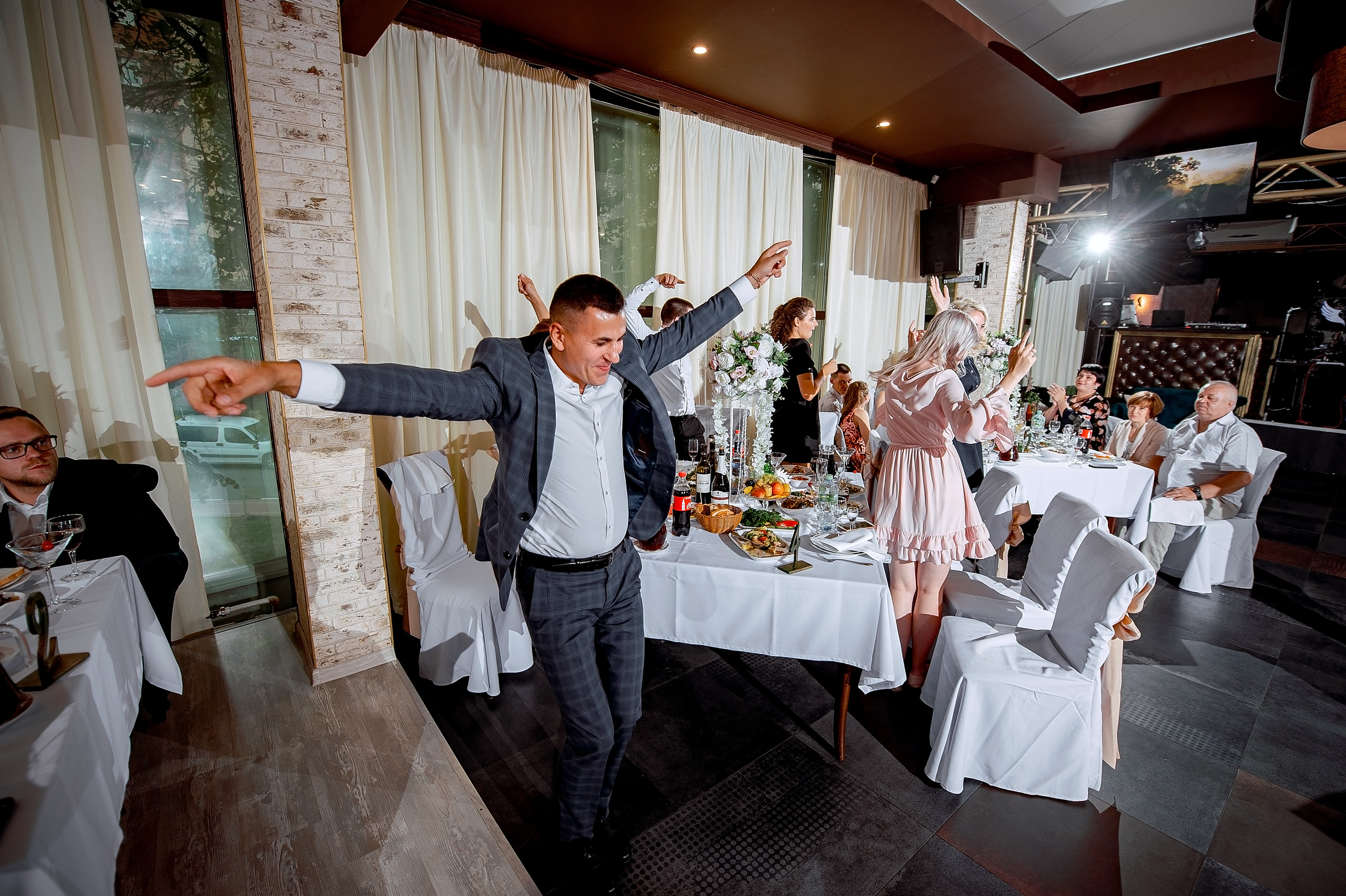 Свадьба в Ивантеевке летом полный день. Свадебный и семейный фотограф Виктория Носачёва. Щелково, Москва и МО