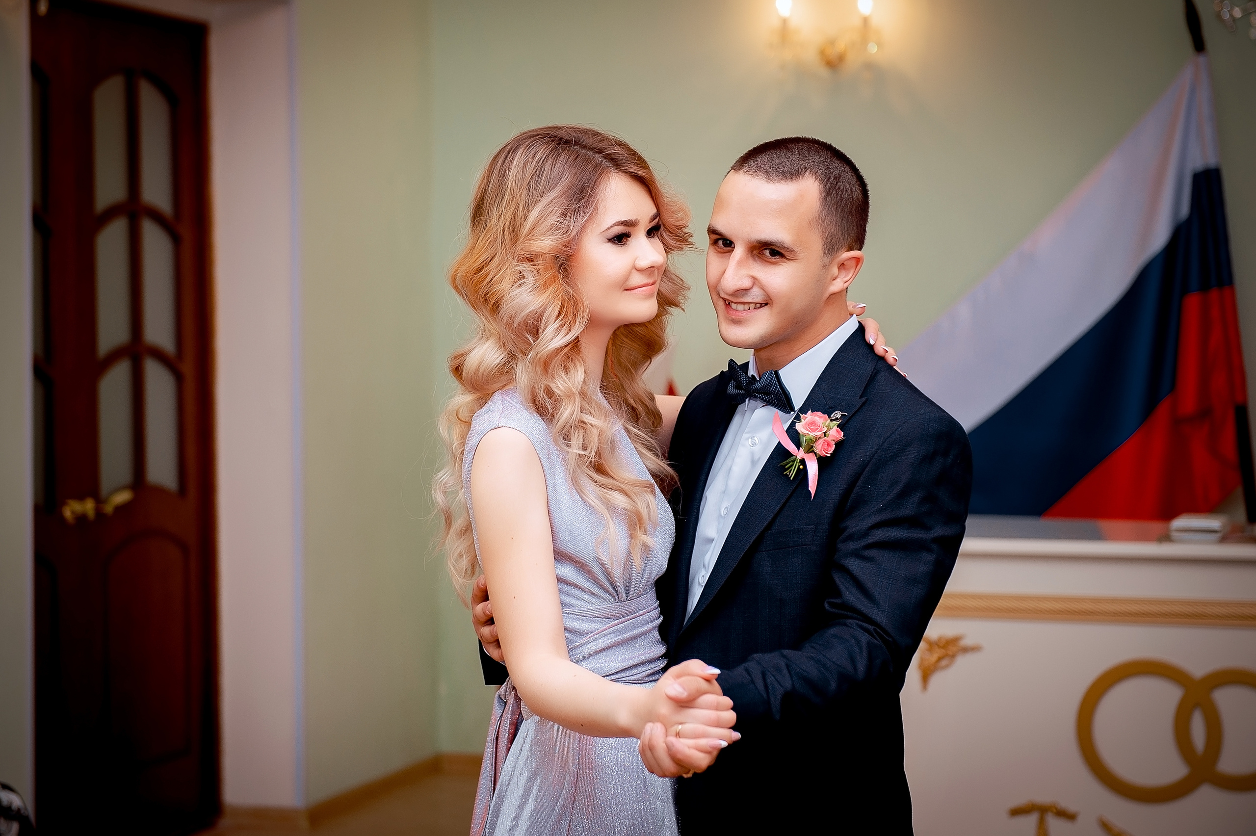 Свадьба В Щелково с фотосессией в кинотеатре и кафе. Свадебный и семейный фотограф Виктория Носачёва. Щелково, Москва и МО