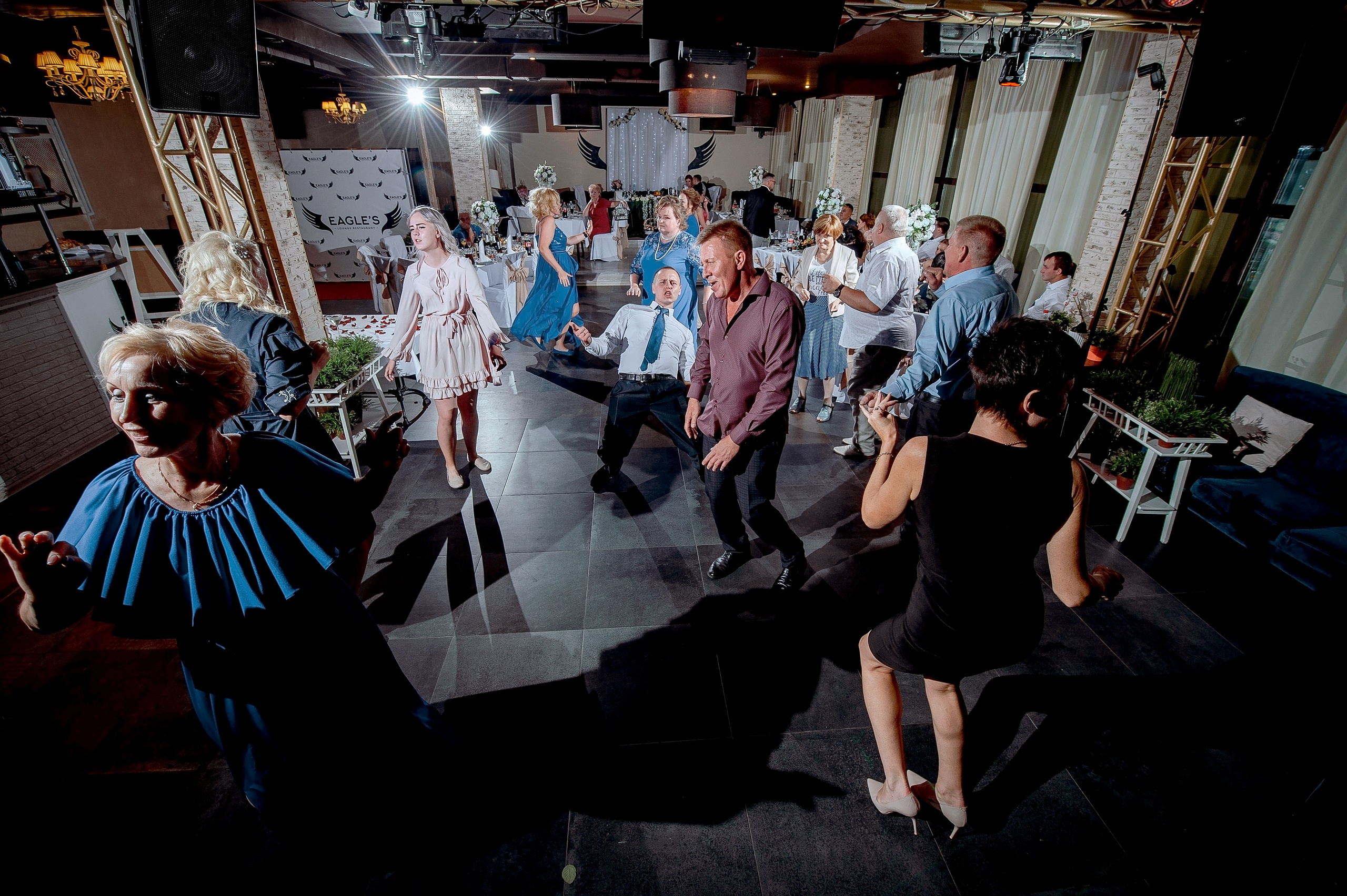 Свадьба в Ивантеевке летом полный день. Свадебный и семейный фотограф Виктория Носачёва. Щелково, Москва и МО