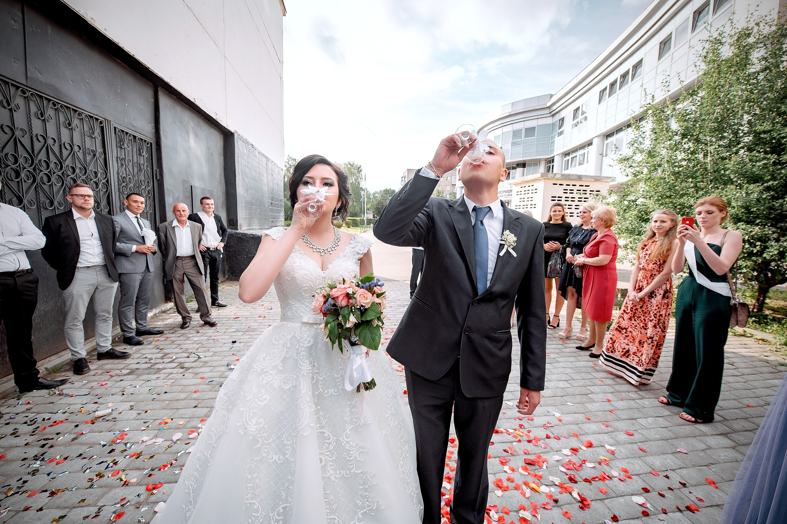 Свадьба в Ивантеевке летом полный день. Свадебный и семейный фотограф Виктория Носачёва. Щелково, Москва и МО