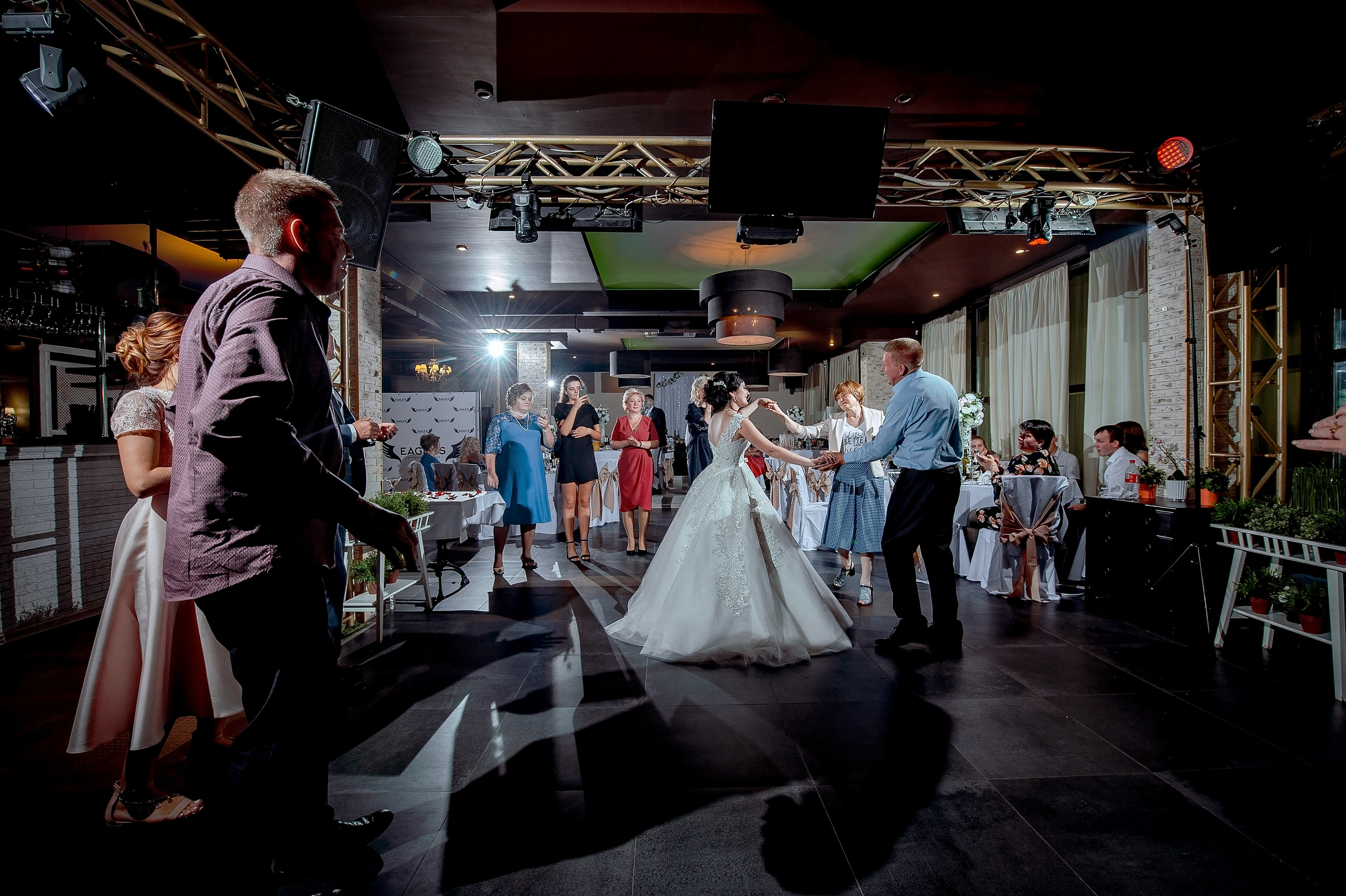 Свадьба в Ивантеевке летом полный день. Свадебный и семейный фотограф Виктория Носачёва. Щелково, Москва и МО