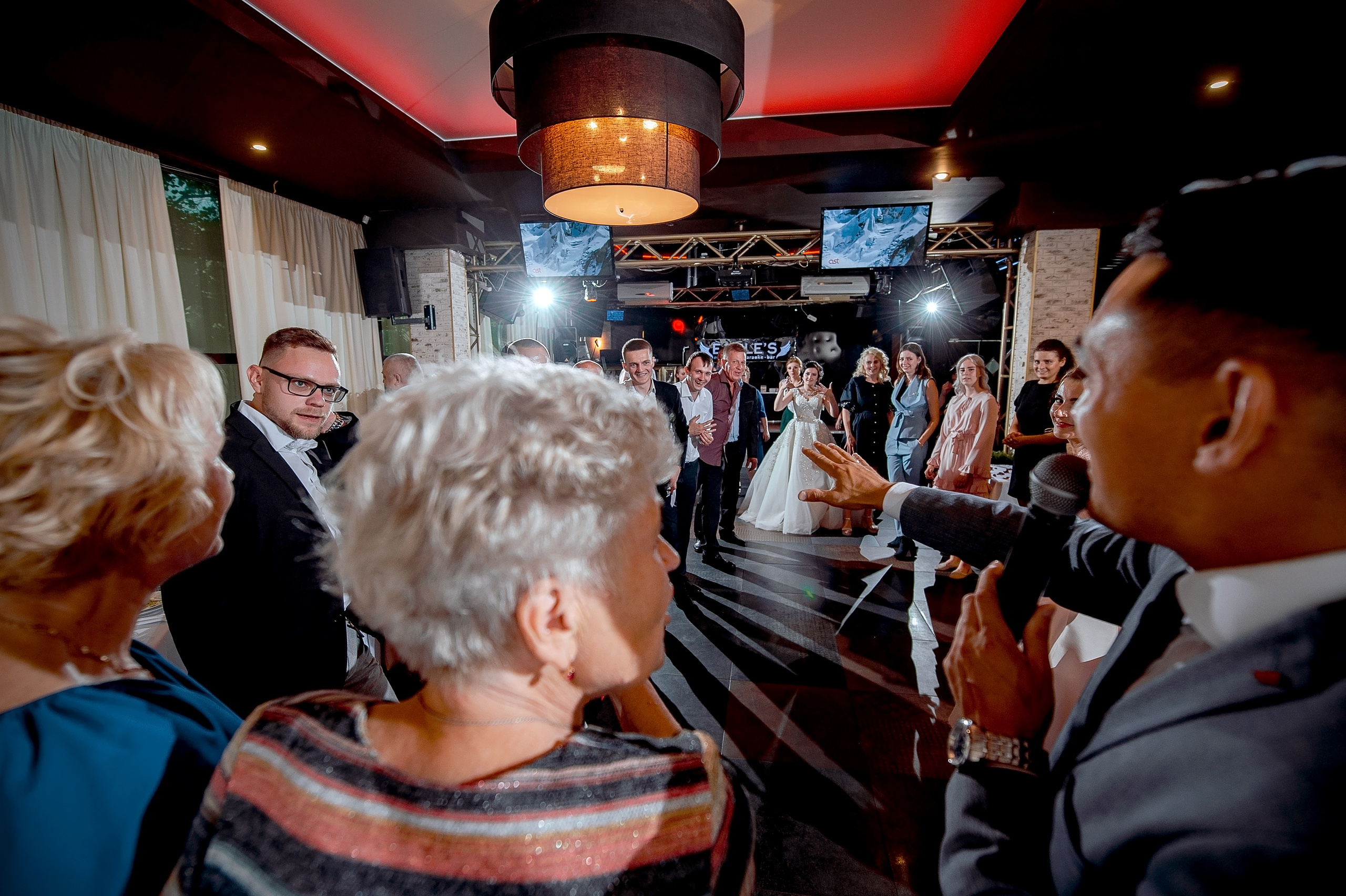 Свадьба в Ивантеевке летом полный день. Свадебный и семейный фотограф Виктория Носачёва. Щелково, Москва и МО