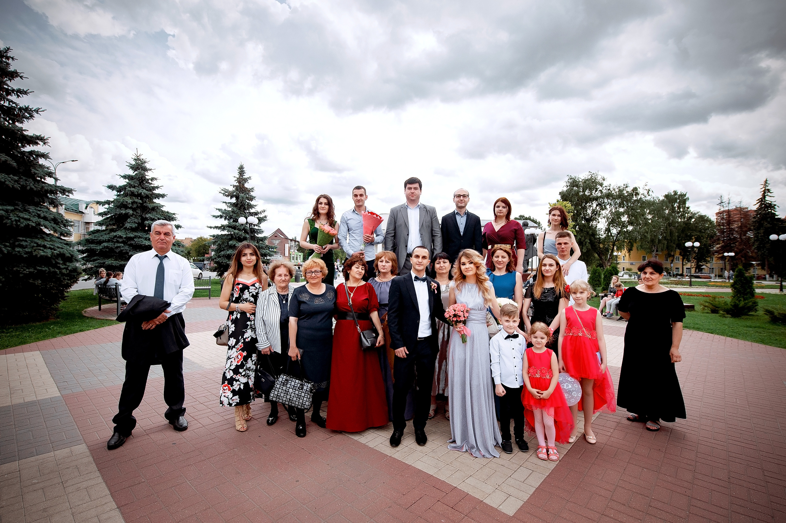 Свадьба В Щелково с фотосессией в кинотеатре и кафе. Свадебный и семейный фотограф Виктория Носачёва. Щелково, Москва и МО