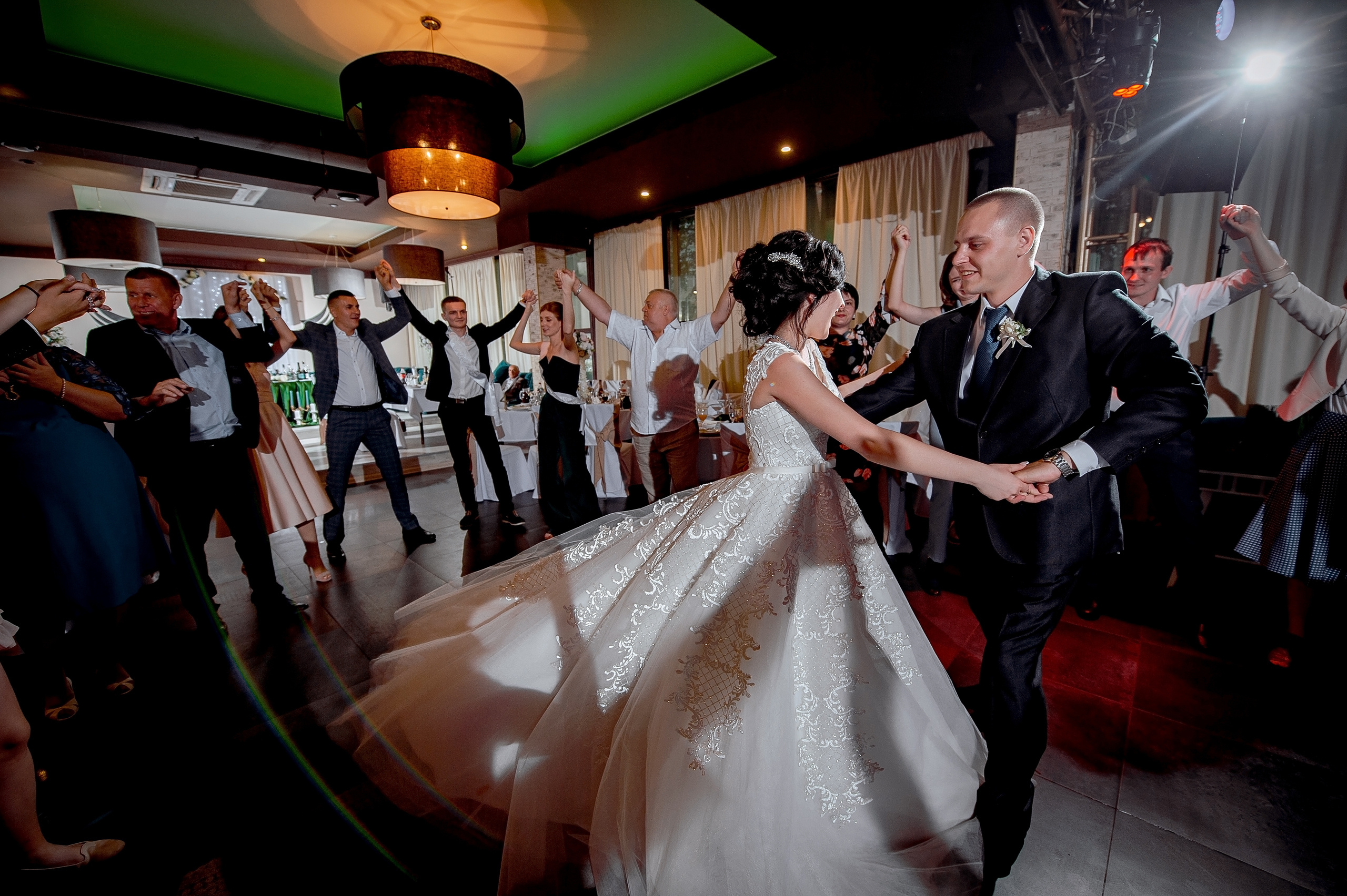 Свадьба в Ивантеевке летом полный день. Свадебный и семейный фотограф Виктория Носачёва. Щелково, Москва и МО