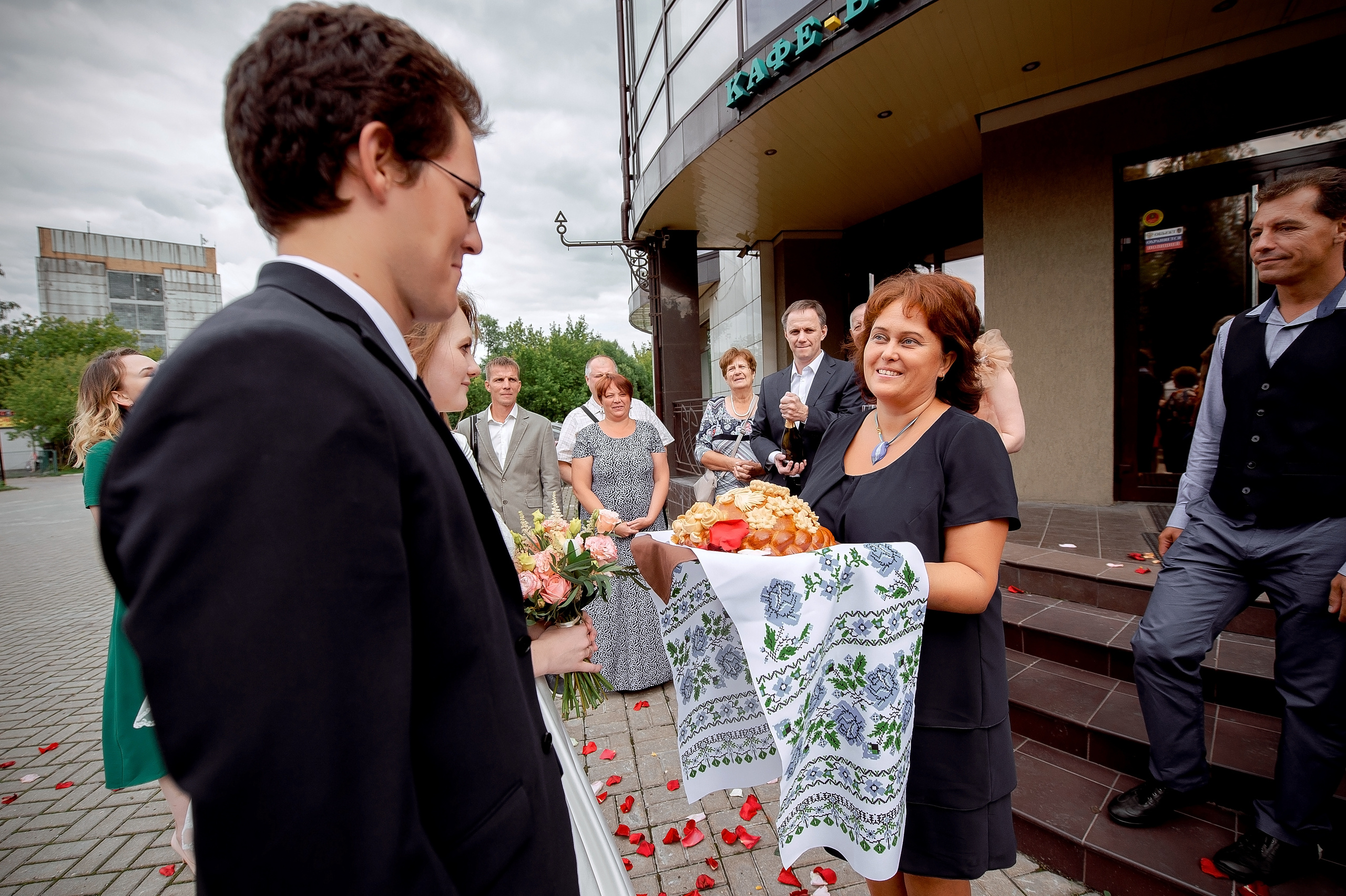 Свадьба в Балашихе летом полный день. Свадебный и семейный фотограф Виктория Носачёва. Щелково, Москва и МО