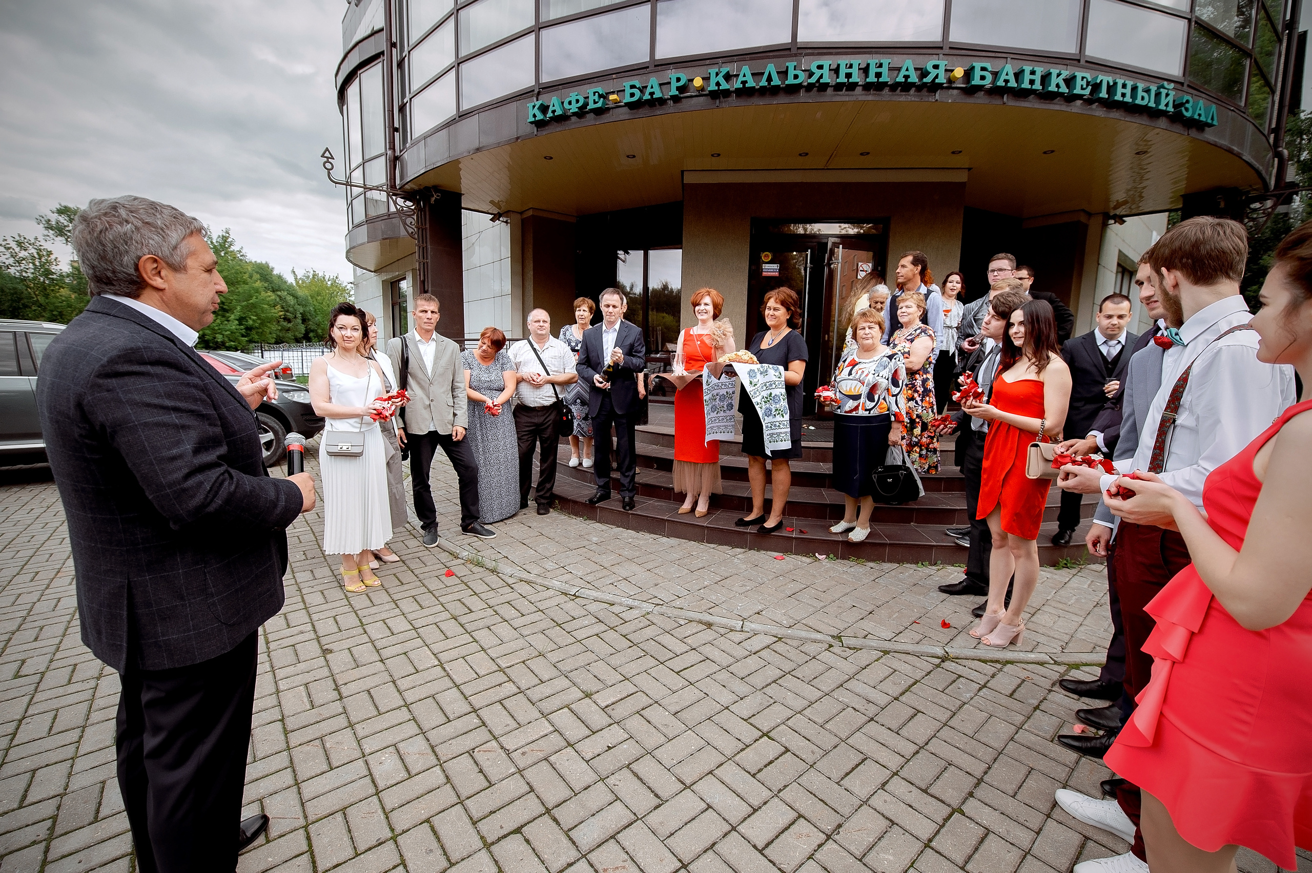 Свадьба в Балашихе летом полный день. Свадебный и семейный фотограф Виктория Носачёва. Щелково, Москва и МО