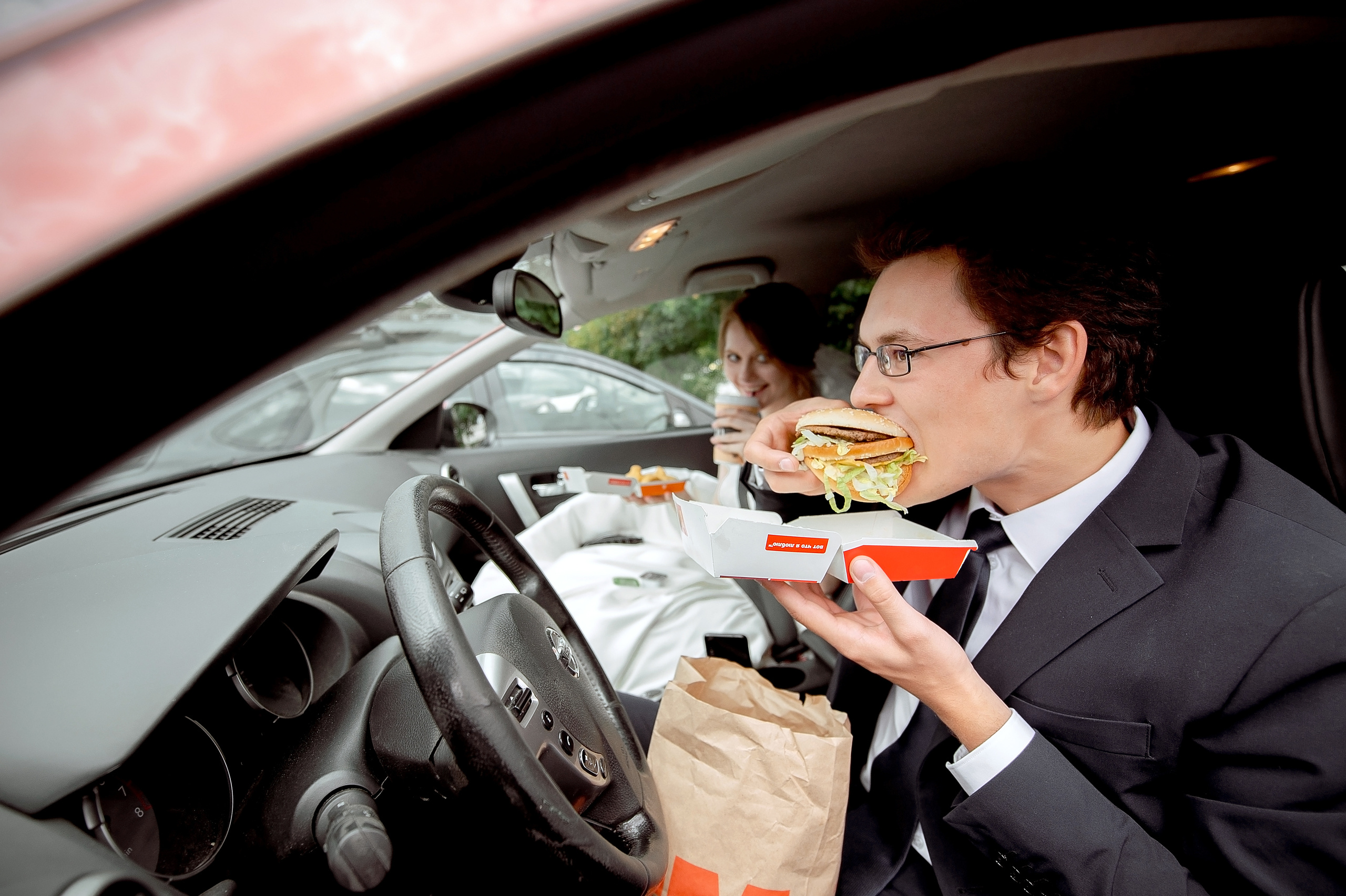 Свадьба в Балашихе летом полный день. Свадебный и семейный фотограф Виктория Носачёва. Щелково, Москва и МО