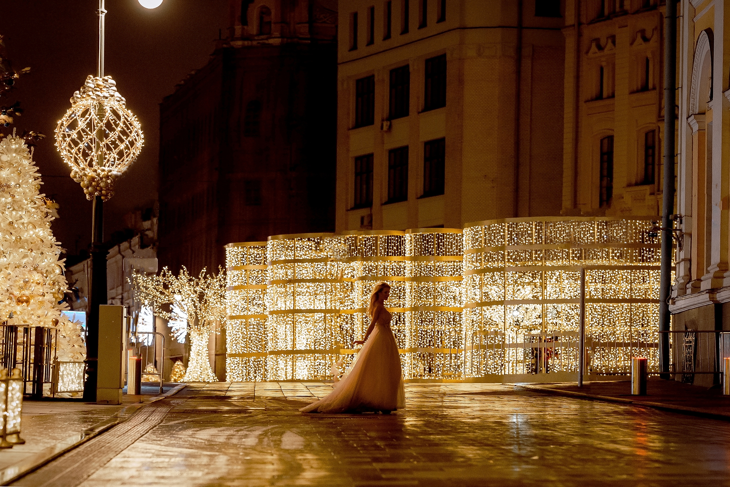 Фотосессия в Москве ночью на ул. Никольская. Свадебный и семейный фотограф Виктория Носачёва. Щелково, Москва и МО
