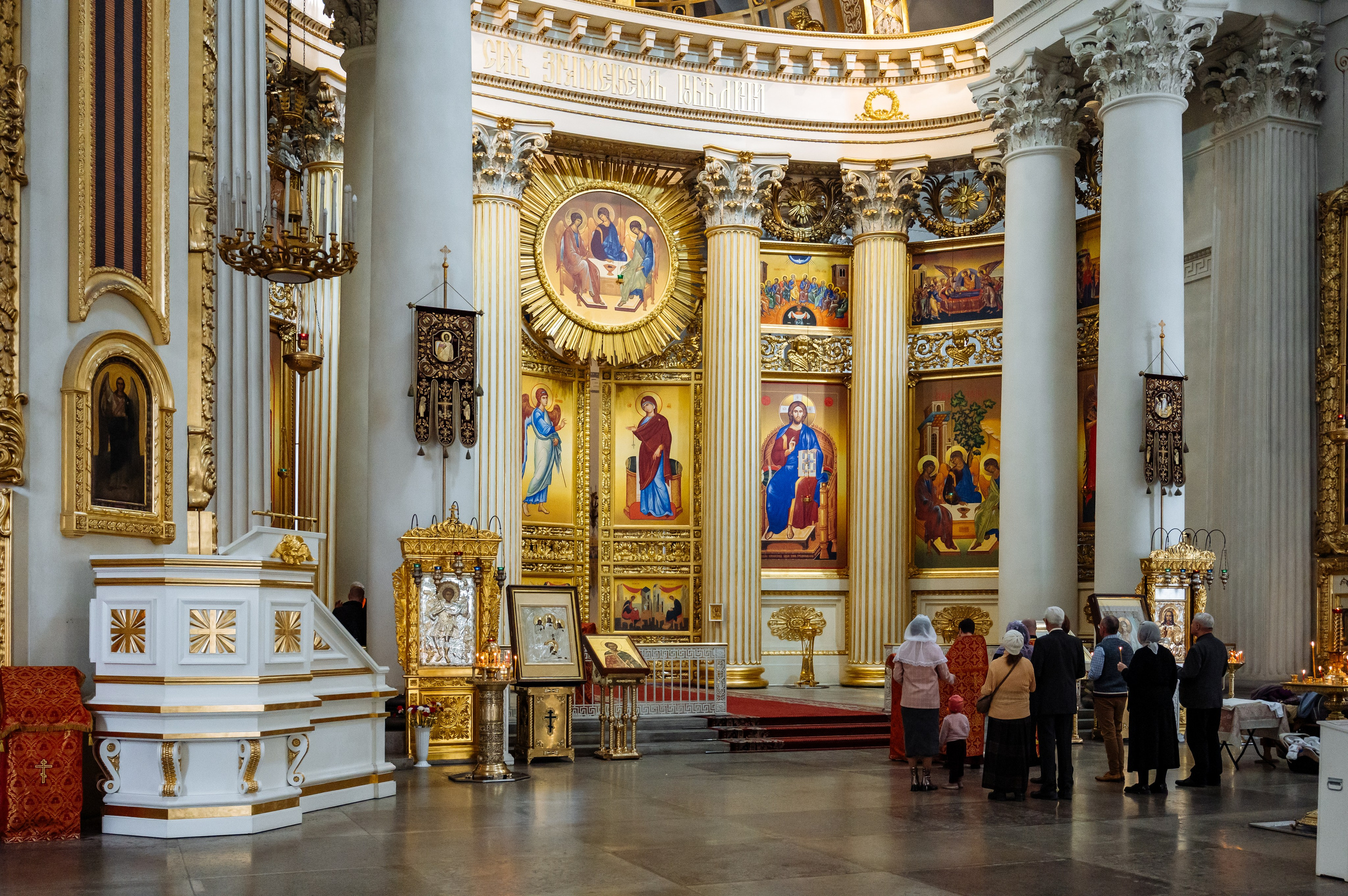 Фотосъёмка крещения. Анастасия Петрович фотограф, фотокорреспондент в Москве и Санкт-Петербурге. Фотосъёмка репортажа, мероприятия, корпоративная съёмка, контент