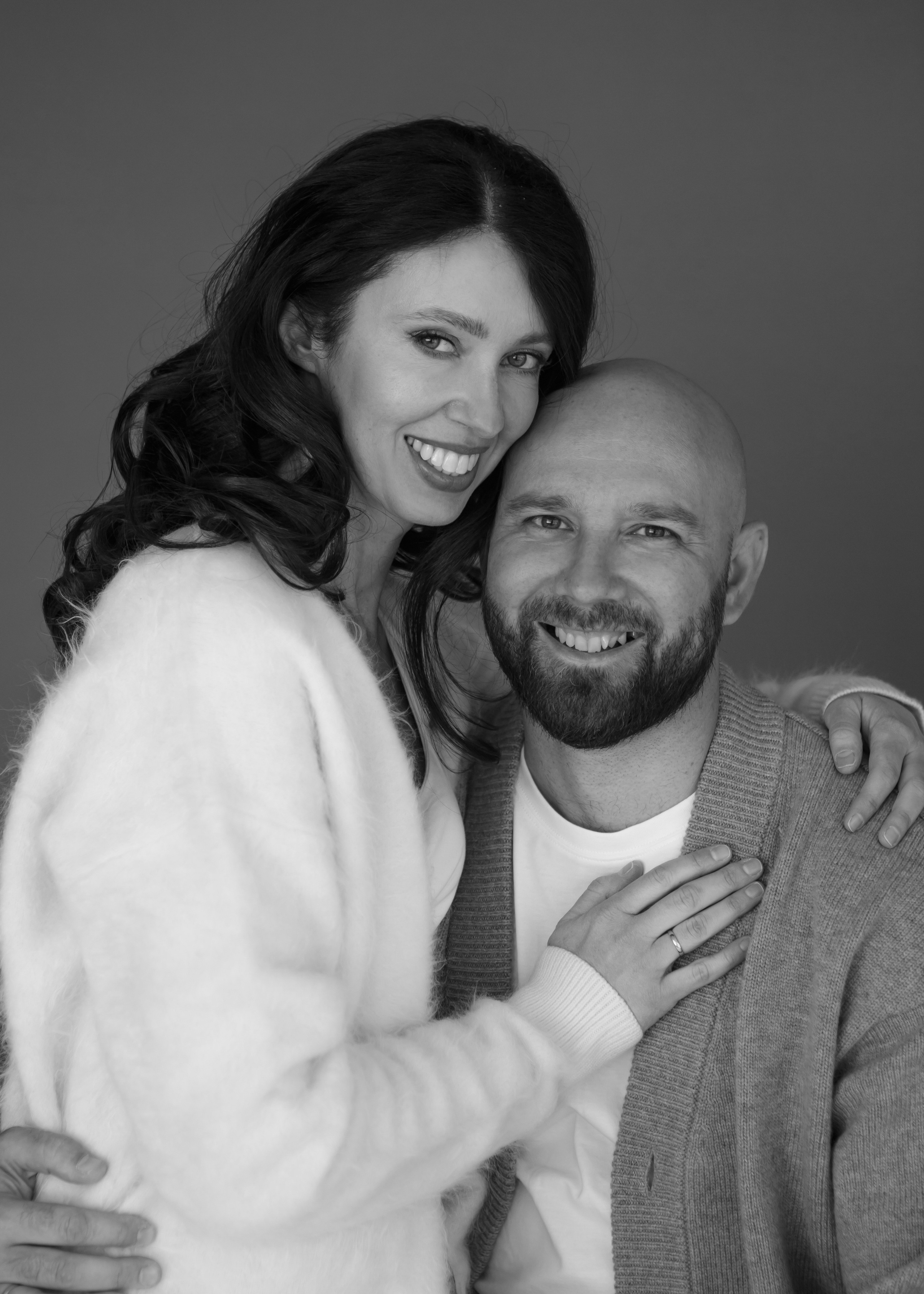 Семейная фотосессия в минималистичном стиле. Фотограф Александра Рышкова