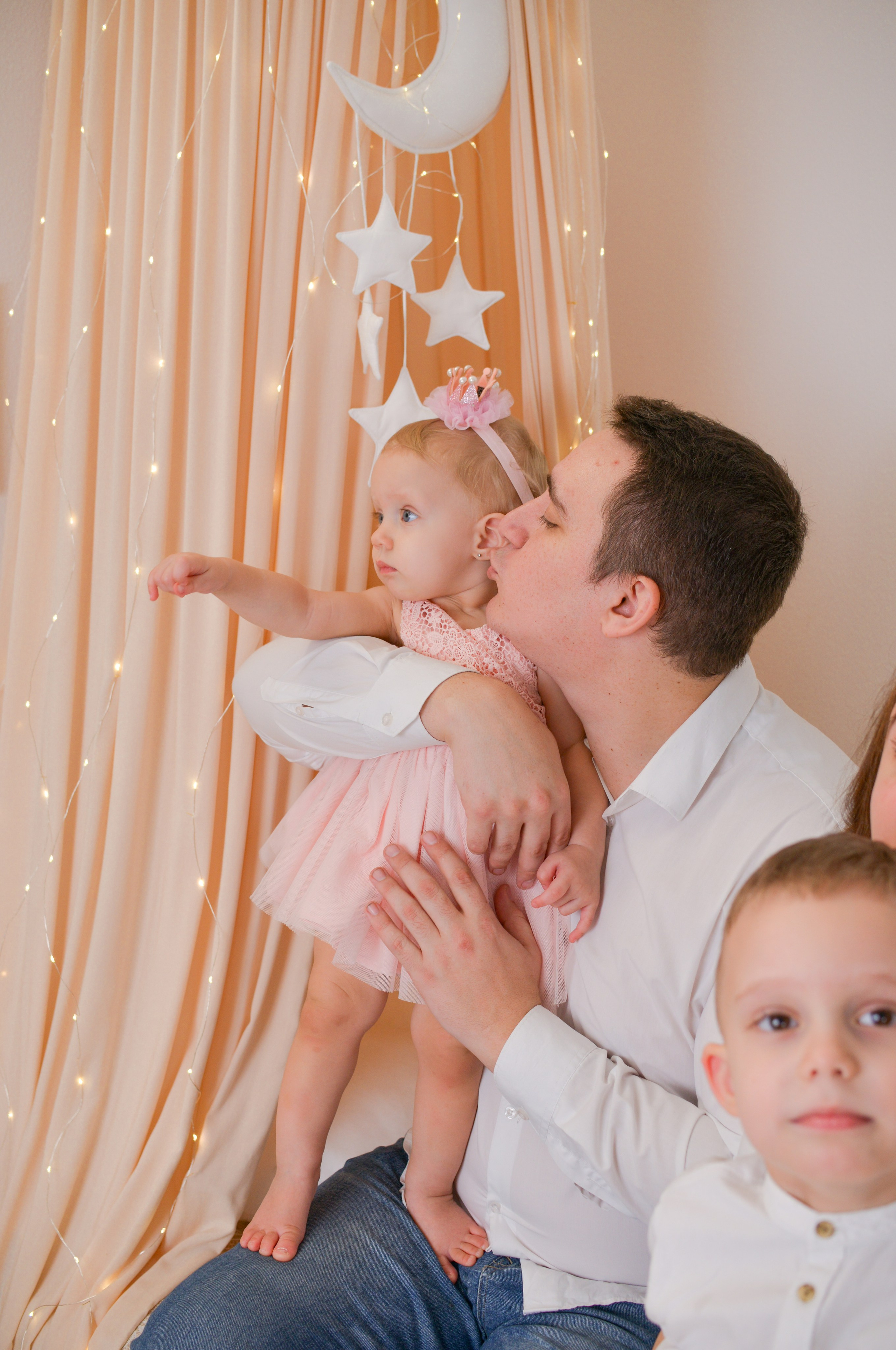 Анонс первых кадров с новогодней фотосессии 2026. Фотограф новорожденных Краснодар Малышенко Надежда