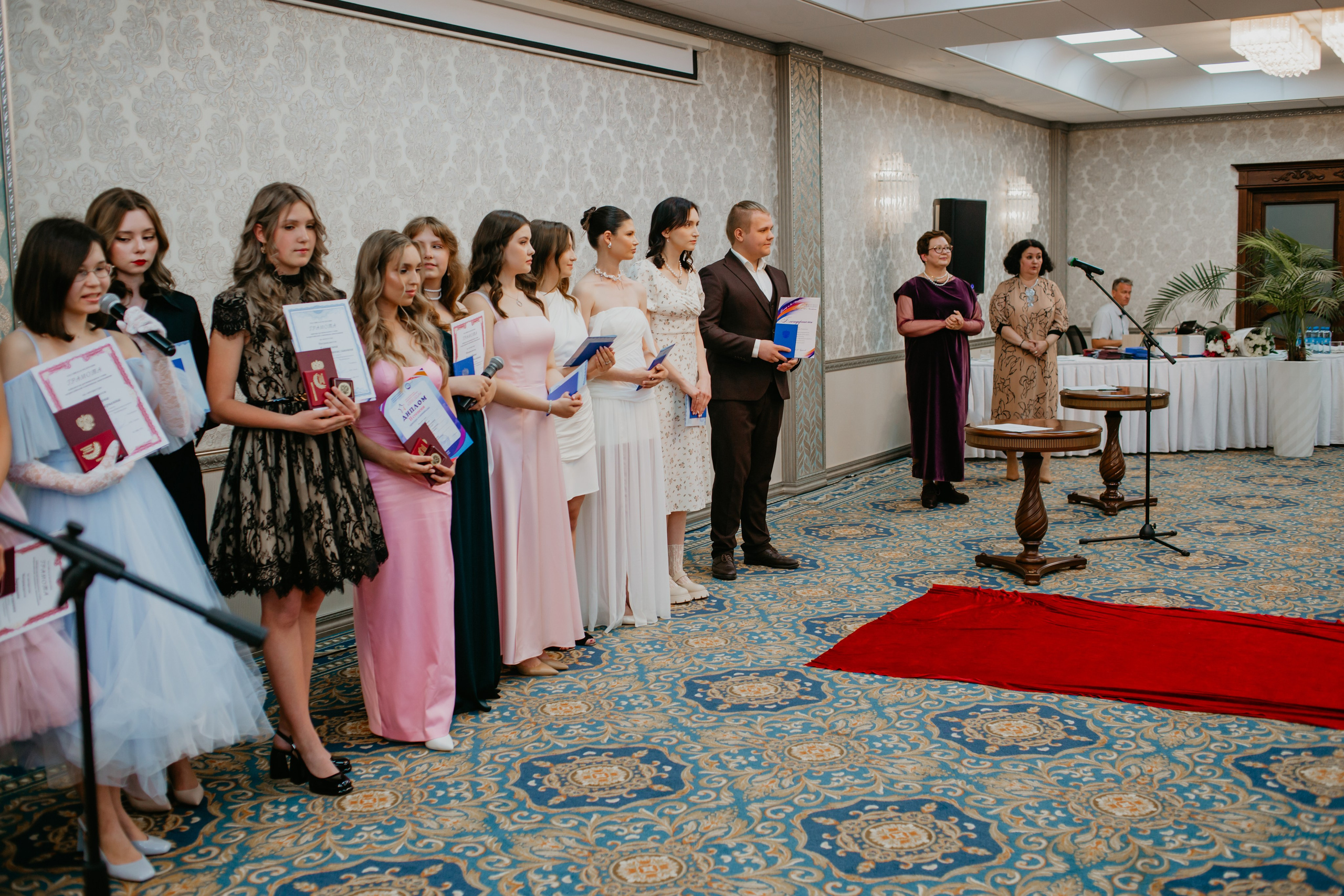 Выпускной. 11 лицей. Фотограф в Челябинске Ополихина Анна