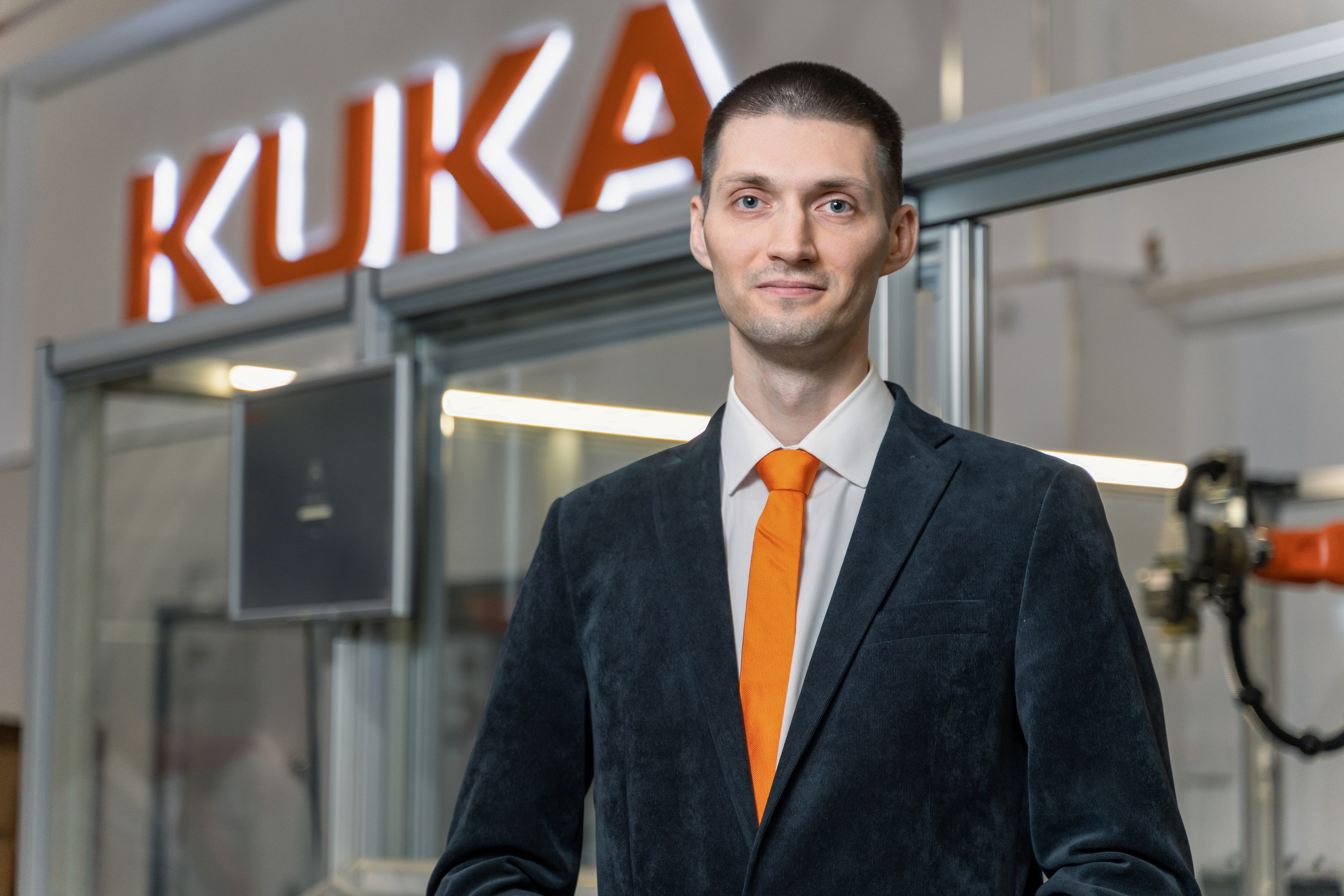 Бизнес портреты для компании KUKA. Фотограф Москва