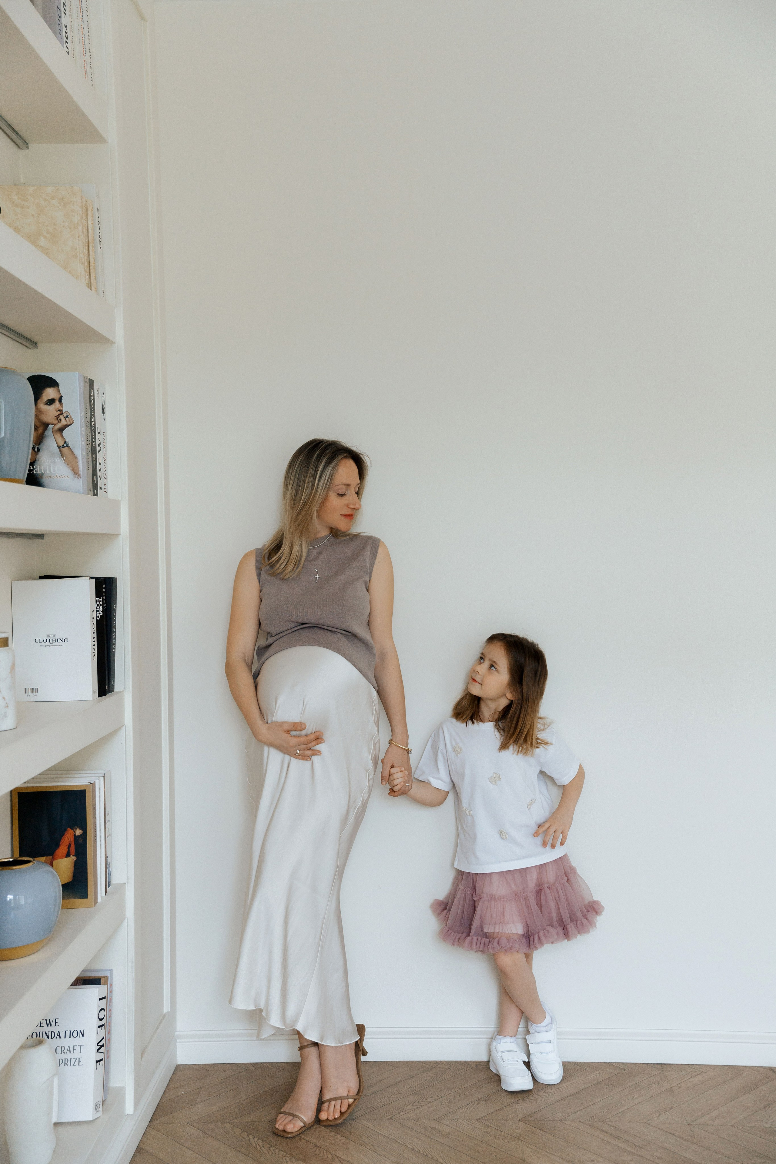 Фотосессия беременности мамы с дочкой. Фотограф Александра Сыщенко