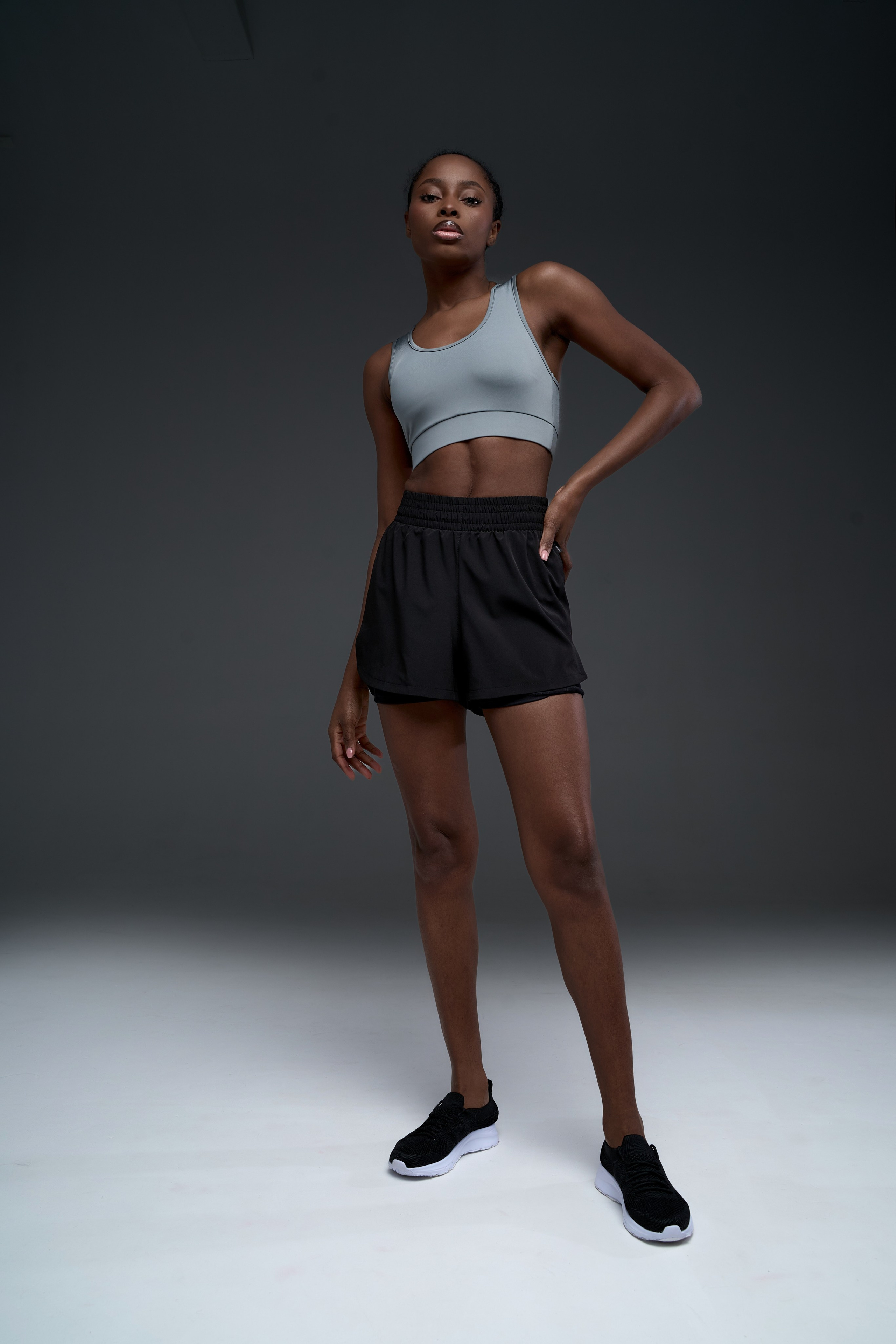 Спортивные футболки. Фотограф для маркетплейсов в Москве