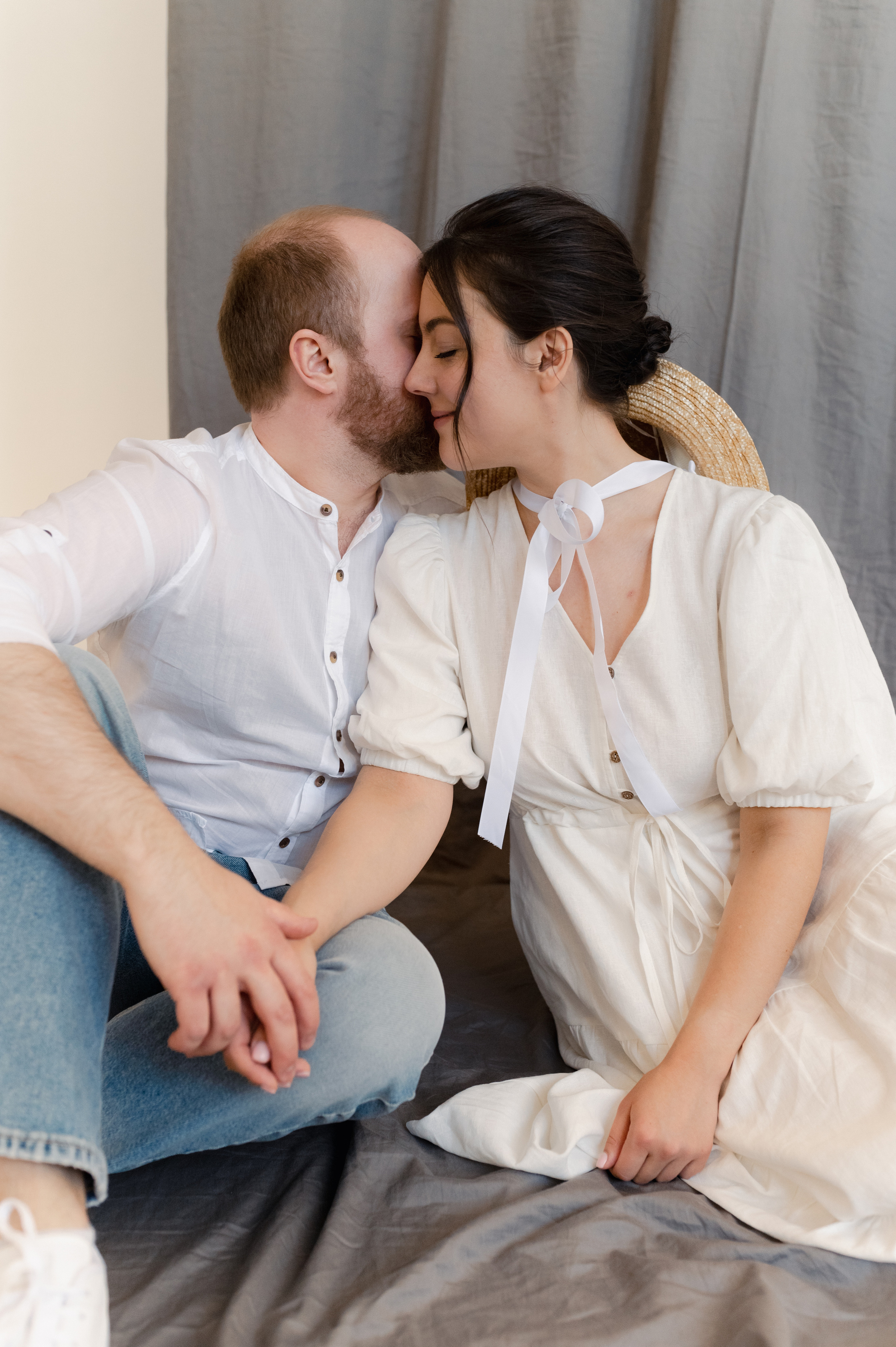 Алина. Профессиональный фотограф беременности в СПБ. Стильные фотосессии беременности в стиле минимализм и классическая фотография