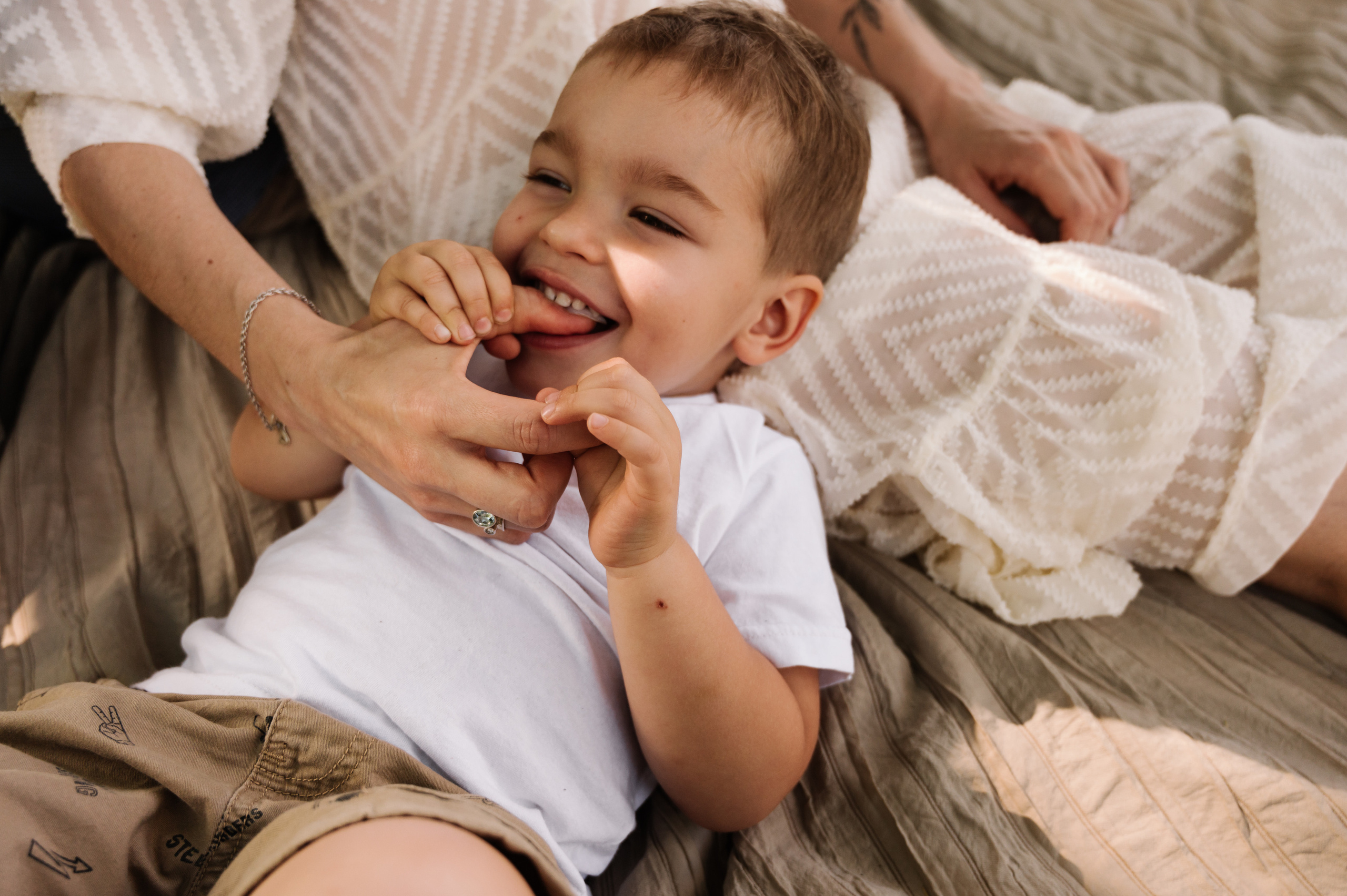 Валерия. Профессиональный фотограф беременности в СПБ. Стильные фотосессии беременности в стиле минимализм и классическая фотография