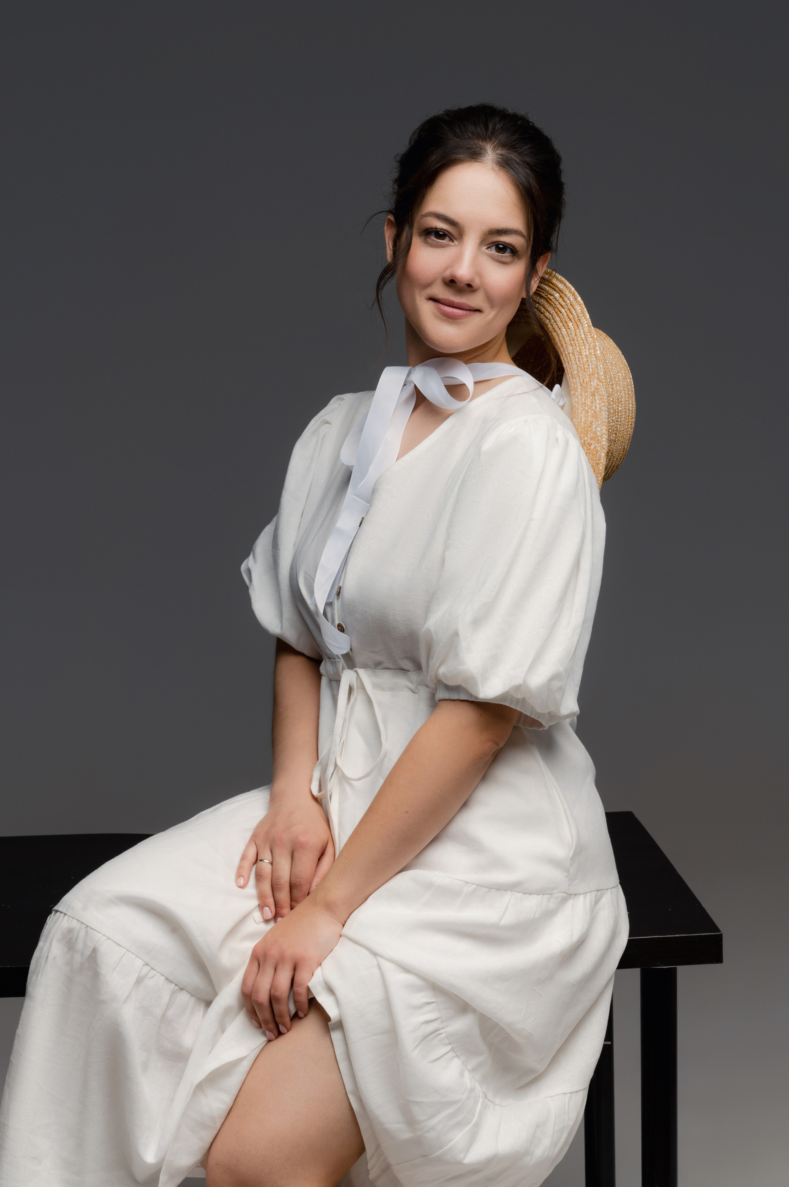 Алина. Профессиональный фотограф беременности в СПБ. Стильные фотосессии беременности в стиле минимализм и классическая фотография