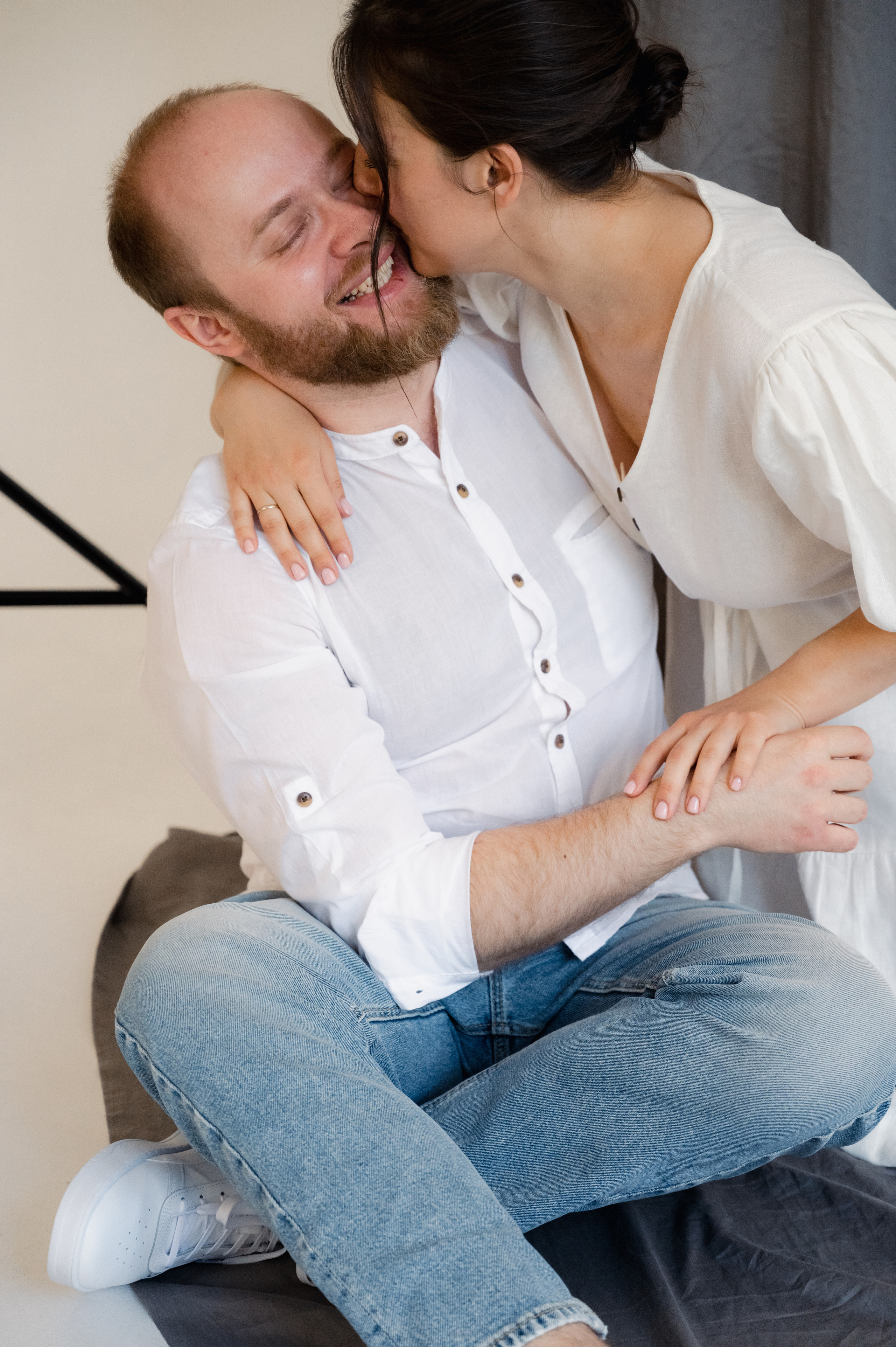 Алина. Профессиональный фотограф беременности в СПБ. Стильные фотосессии беременности в стиле минимализм и классическая фотография