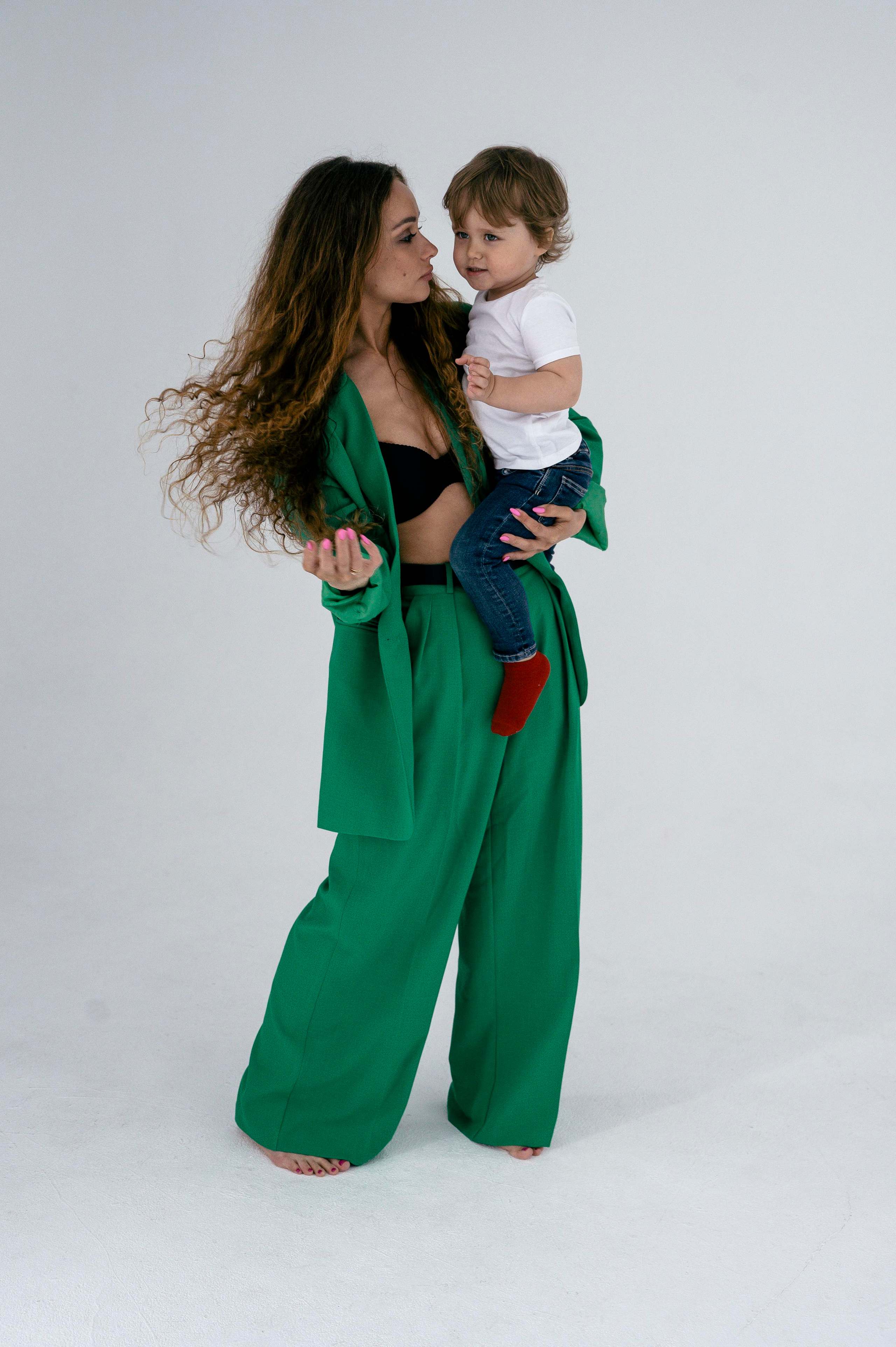 Валерия. Профессиональный фотограф беременности в СПБ. Стильные фотосессии беременности в стиле минимализм и классическая фотография