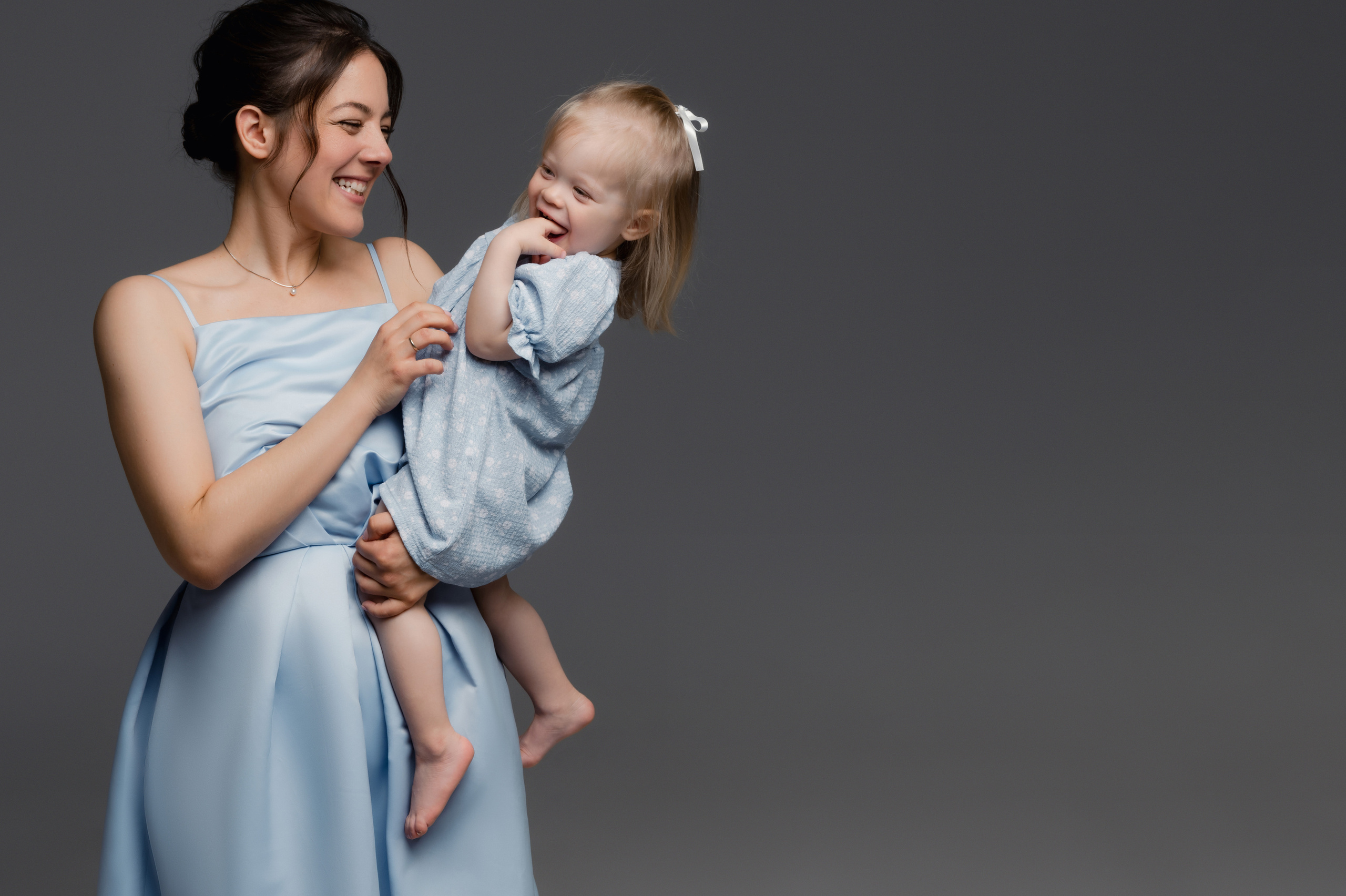 Алина. Профессиональный фотограф беременности в СПБ. Стильные фотосессии беременности в стиле минимализм и классическая фотография