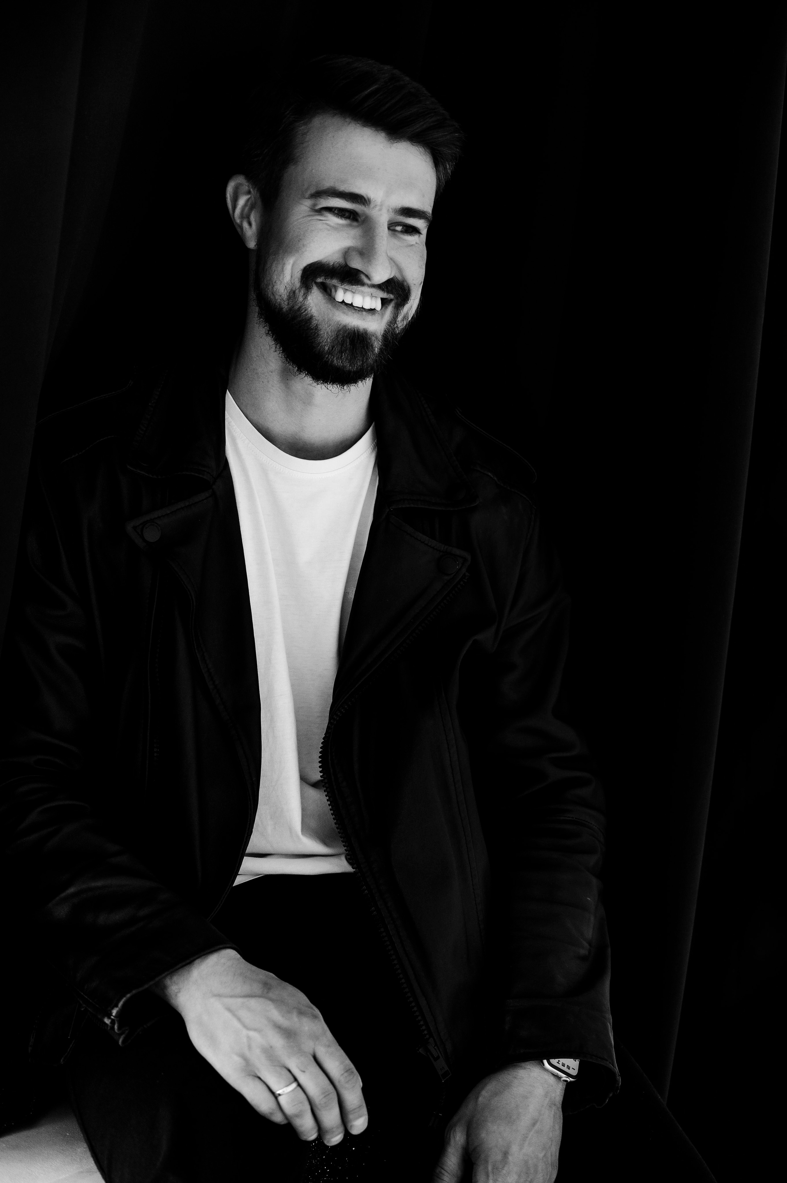 Валерия. Профессиональный фотограф беременности в СПБ. Стильные фотосессии беременности в стиле минимализм и классическая фотография